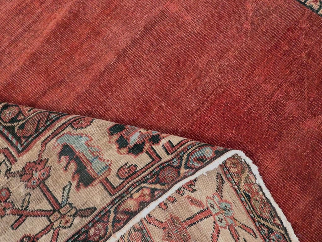 Early 20th Century Persian Mahal Accent Carpet im Zustand „Hervorragend“ im Angebot in New York, NY