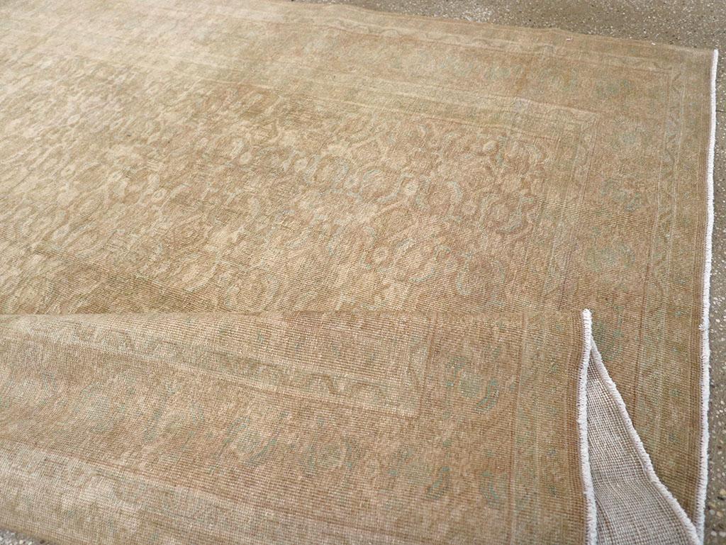 Early 20th Century Persian Mahal Accent Carpet (20. Jahrhundert) im Angebot
