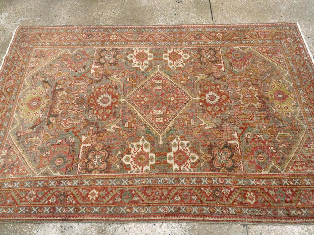 Persischer Mahal-Akzentteppich aus dem frühen 20. im Zustand „Hervorragend“ im Angebot in New York, NY