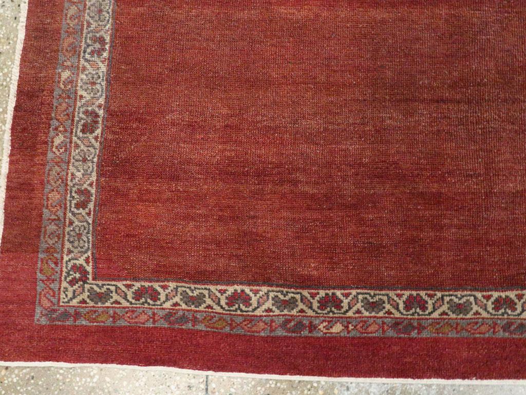 Early 20th Century Persian Mahal Accent Rug In Excellent Condition For Sale In New York, NY