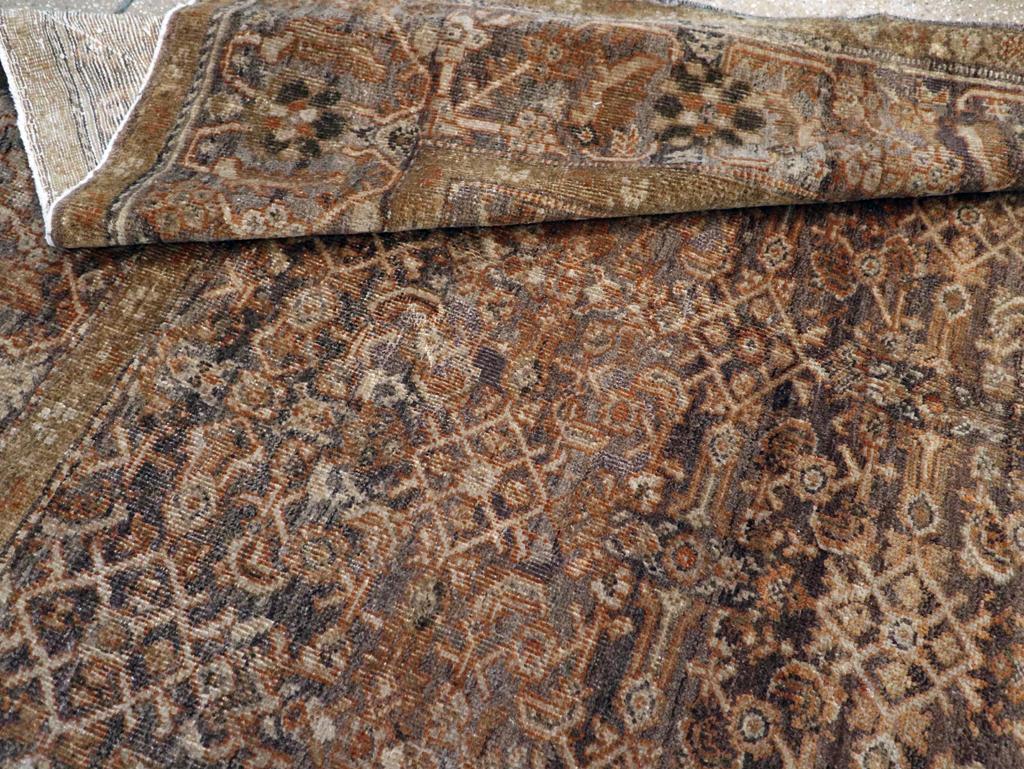 Early 20th Century Persian Mahal Accent Rug siglo XX en venta