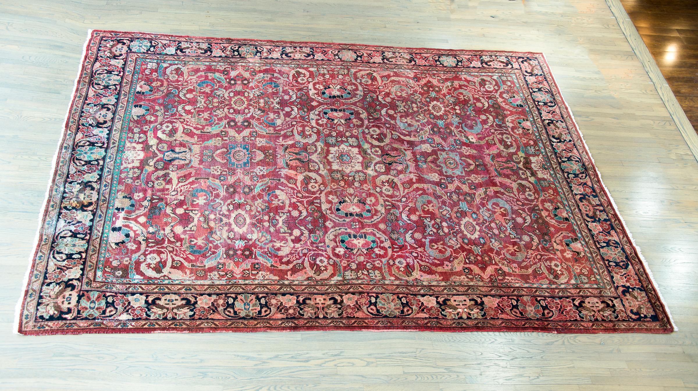 Early 20th Century Persian Mahal Rug For Sale 5