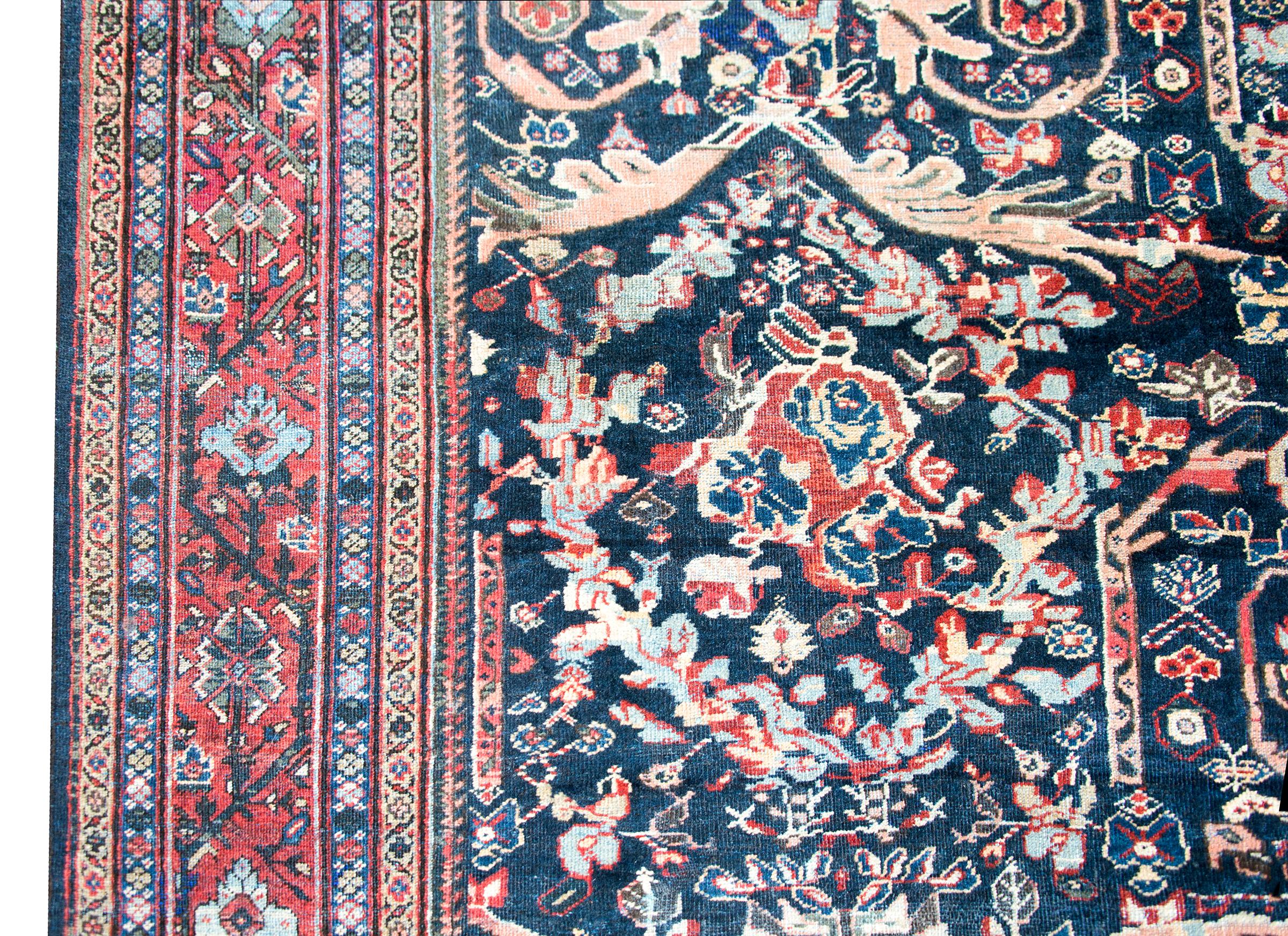 Early 20th Century Persian Mahal Rug In Good Condition For Sale In Chicago, IL
