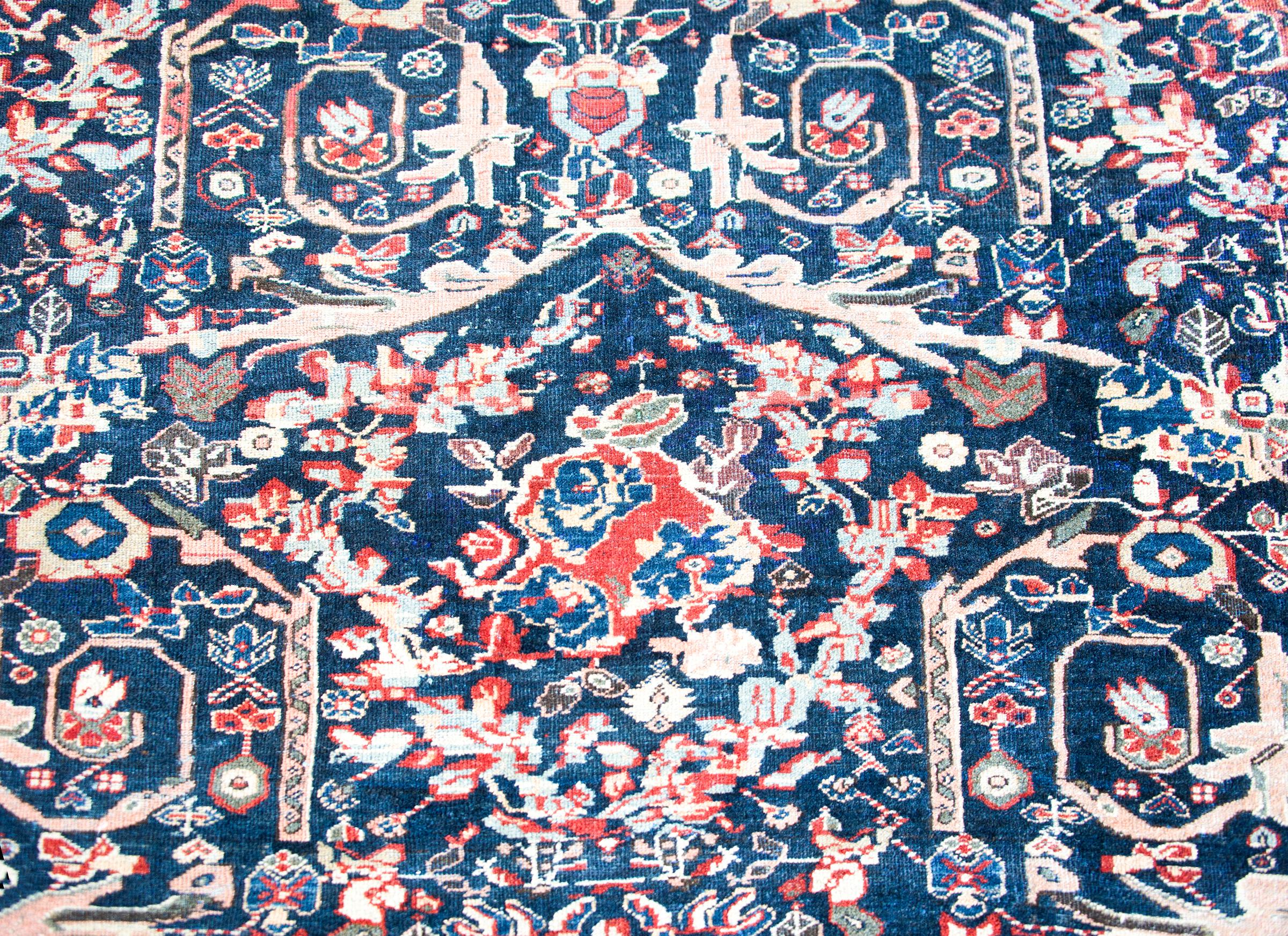 Early 20th Century Persian Mahal Rug For Sale 3