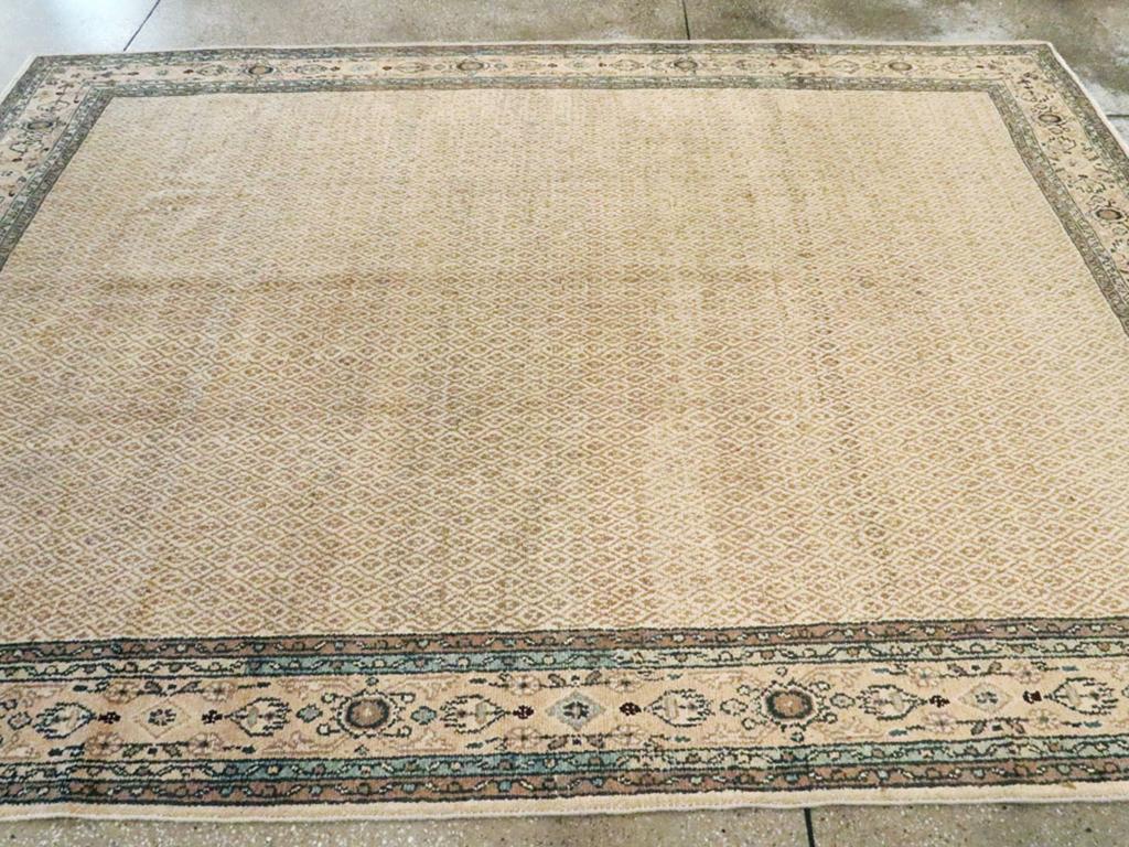 Tapis d'appoint persan Malayer du début du 20e siècle Excellent état - En vente à New York, NY