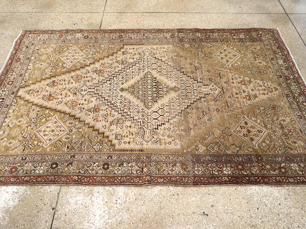 Early 20th Century Persian Malayer Accent Rug In Excellent Condition For Sale In New York, NY