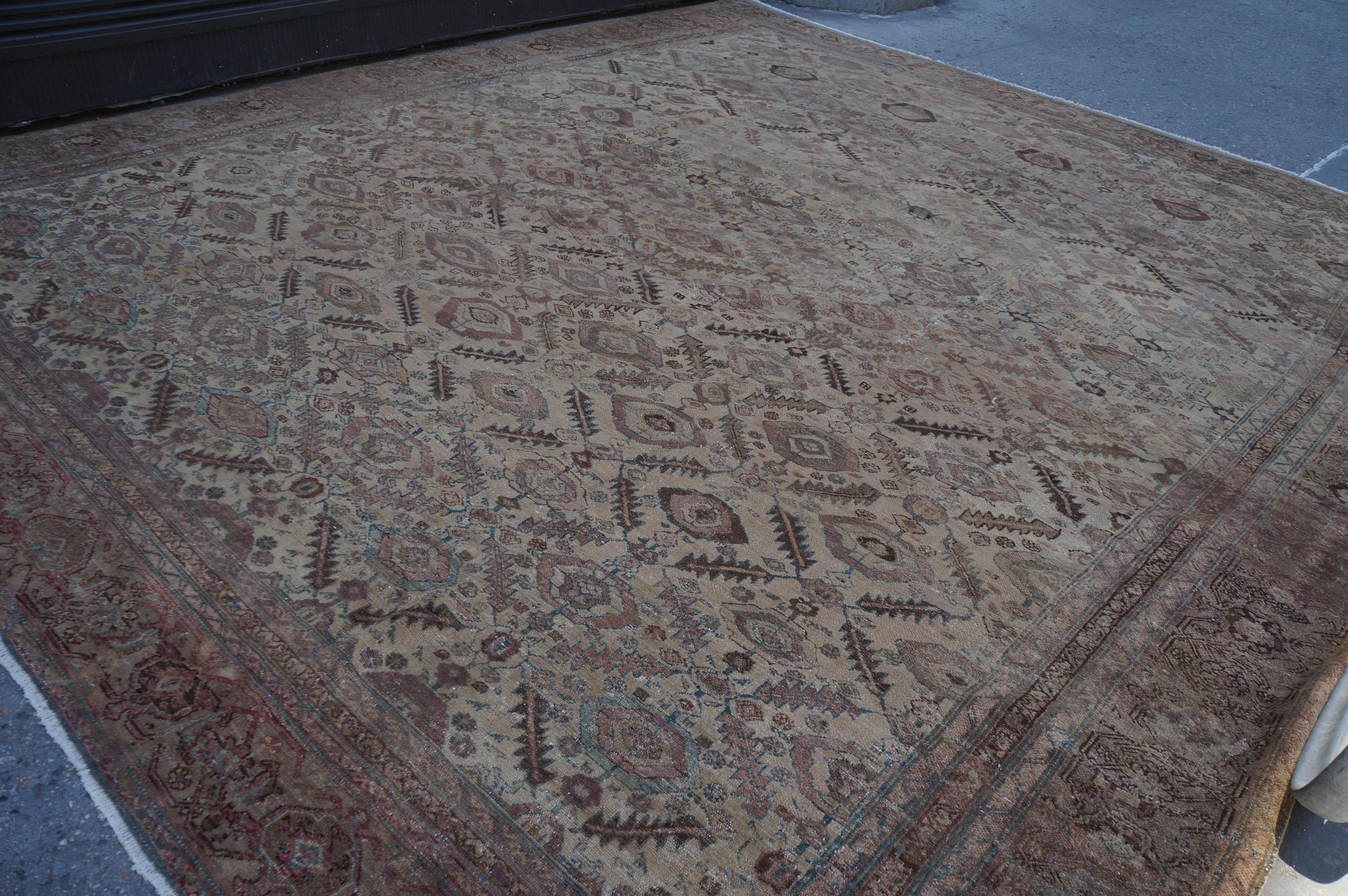 Early 20th Century Persian Malayer Carpet ( 12' X 13'6'' - 366 x 412 ) For Sale 4