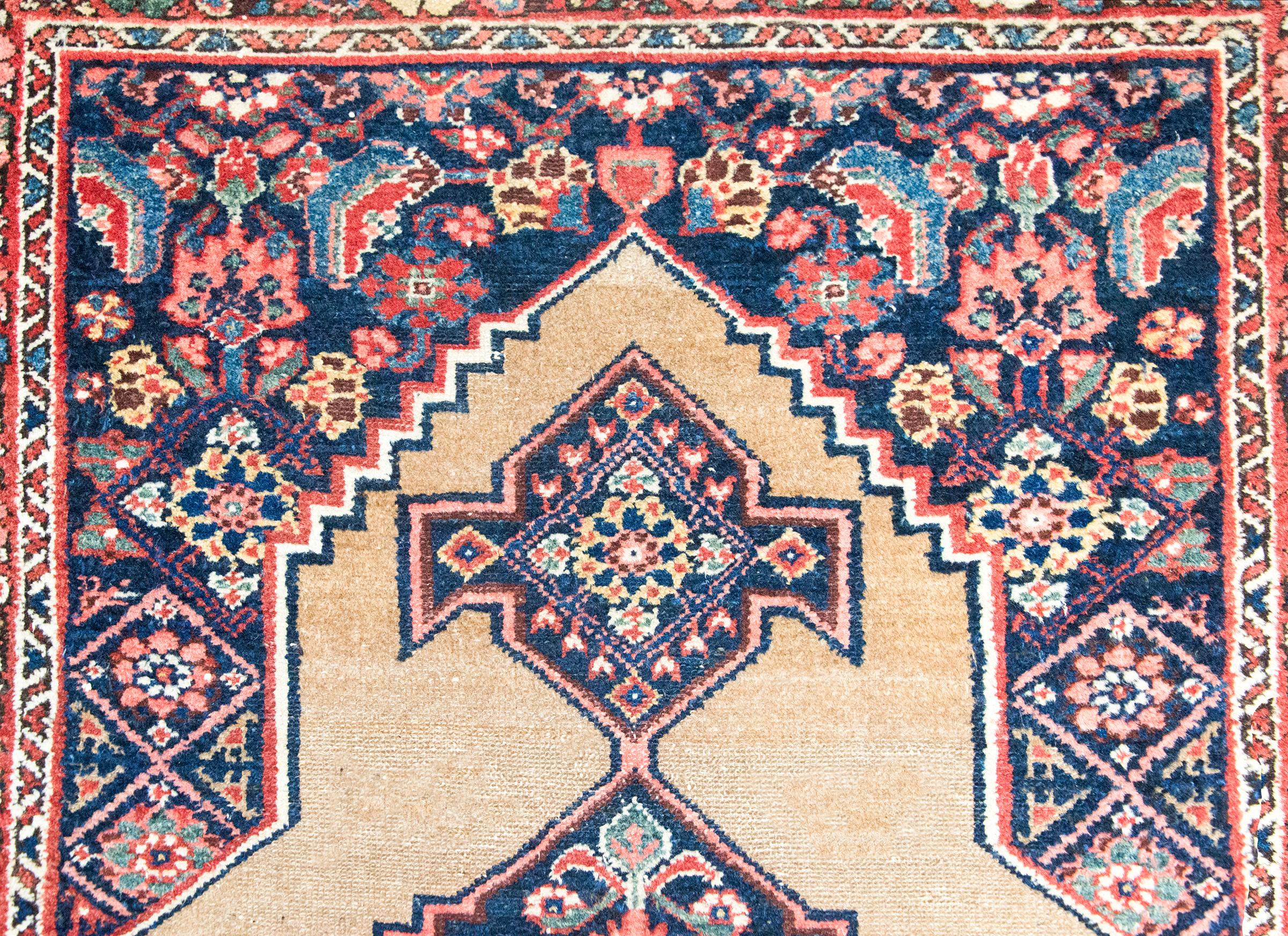 Early 20th Century Persian Malayer Rug For Sale 5