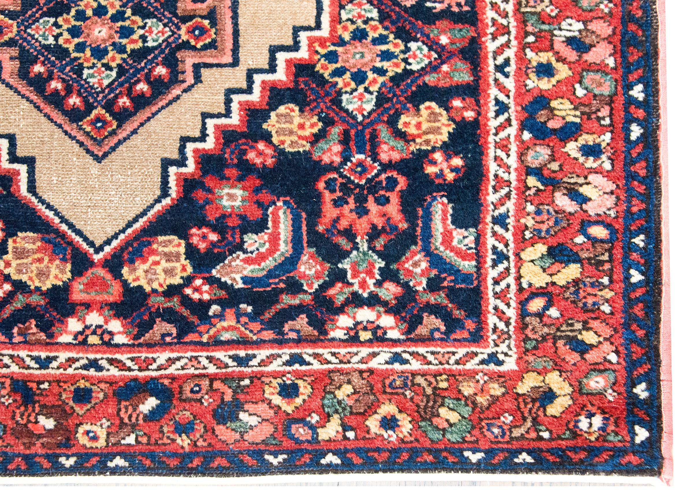 Early 20th Century Persian Malayer Rug For Sale 9