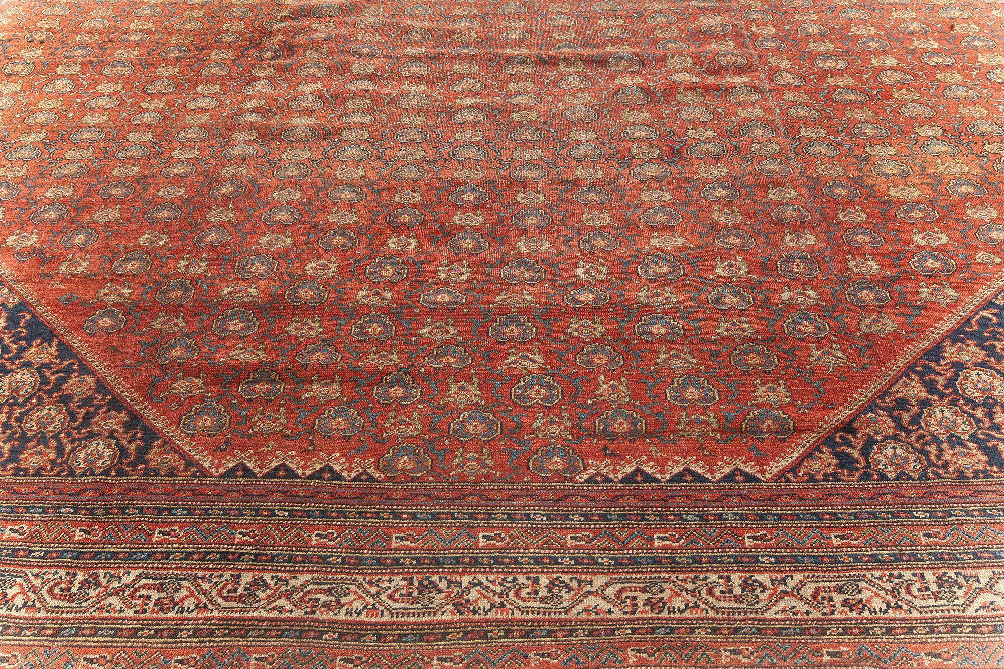 Early 20th Century Persian Malayer Red Wool Rug In Good Condition For Sale In New York, NY