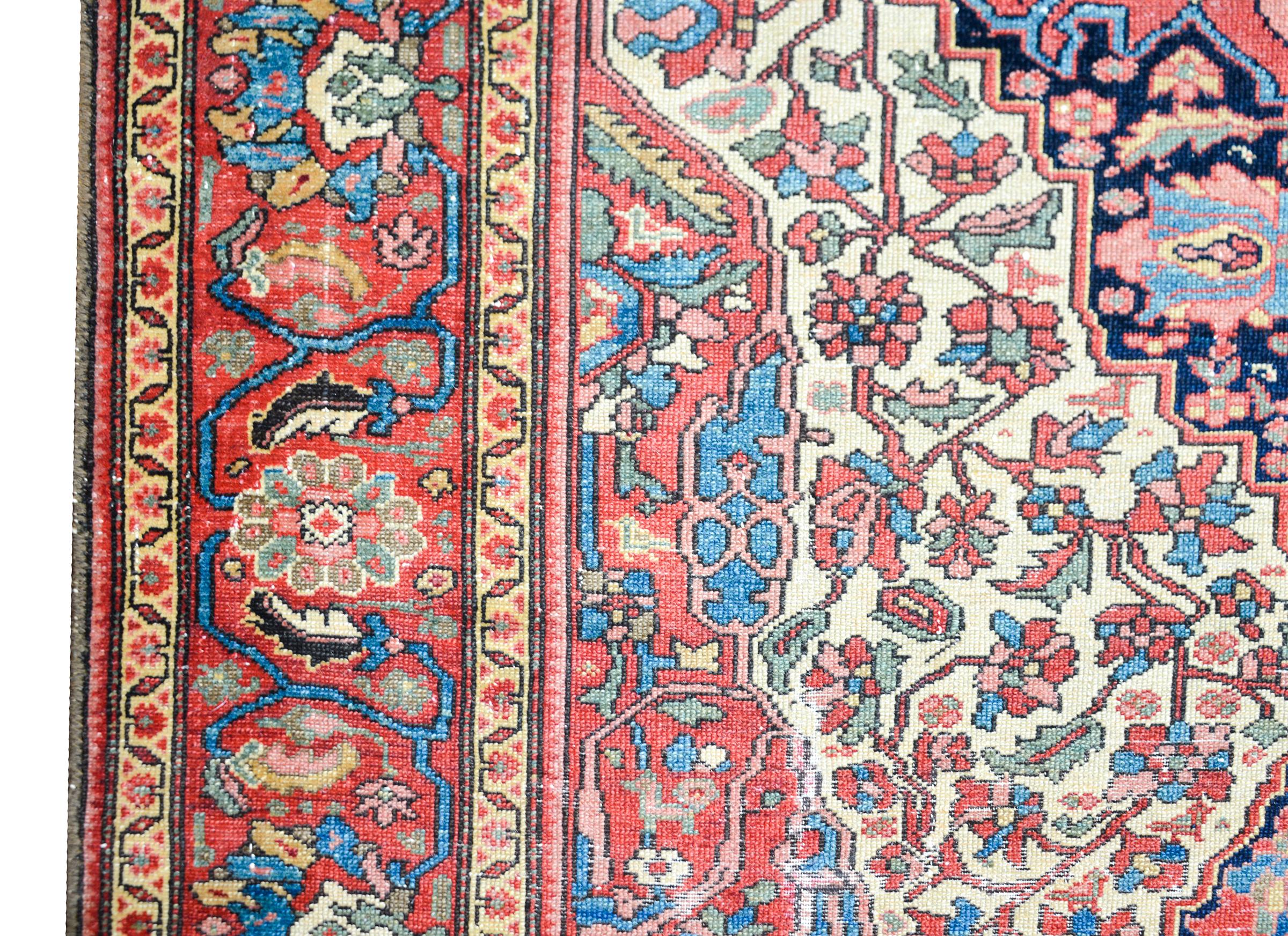 Persischer Malayer-Teppich des frühen 20. Jahrhunderts im Zustand „Gut“ im Angebot in Chicago, IL