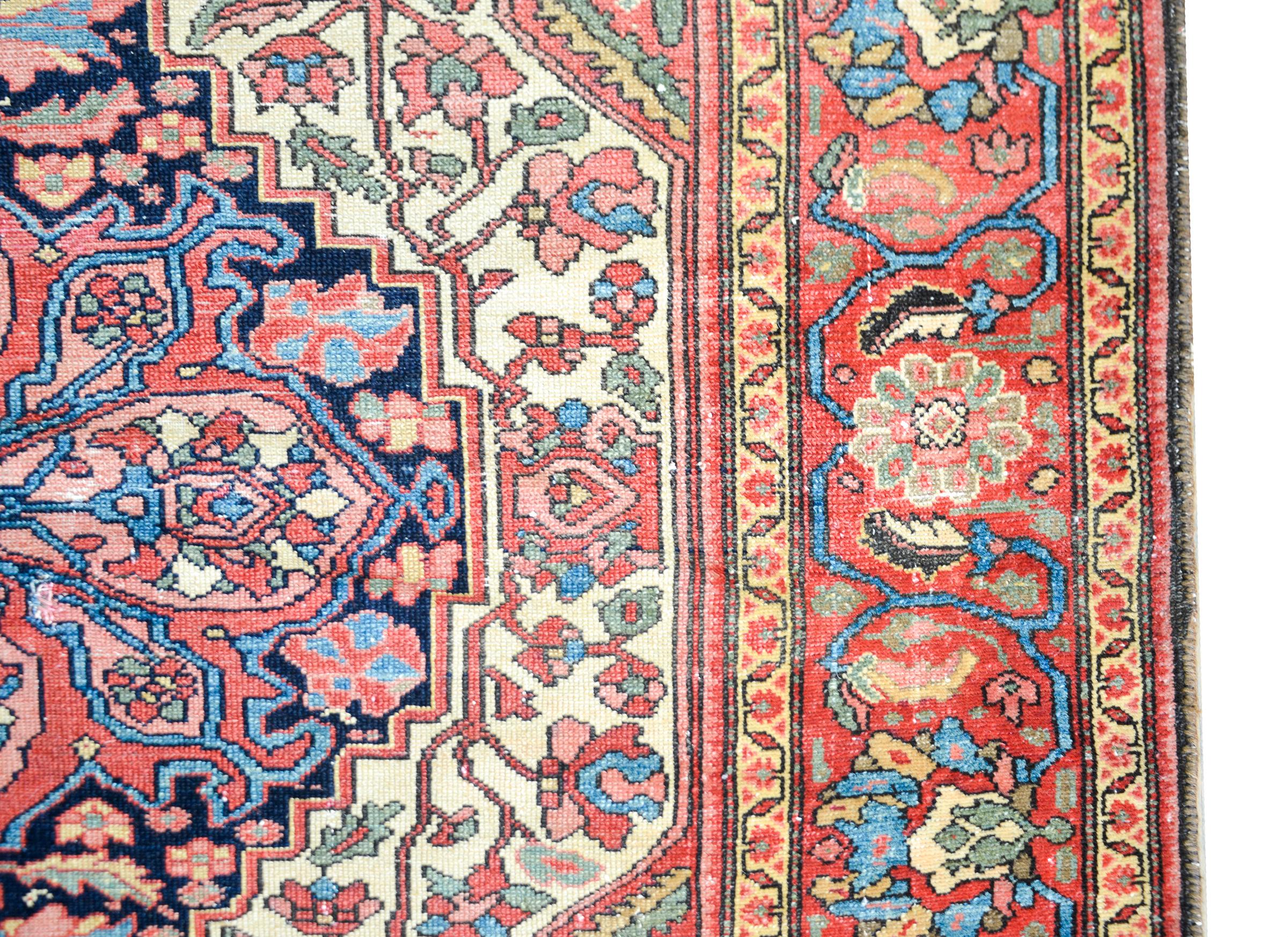 Persischer Malayer-Teppich des frühen 20. Jahrhunderts (Frühes 20. Jahrhundert) im Angebot
