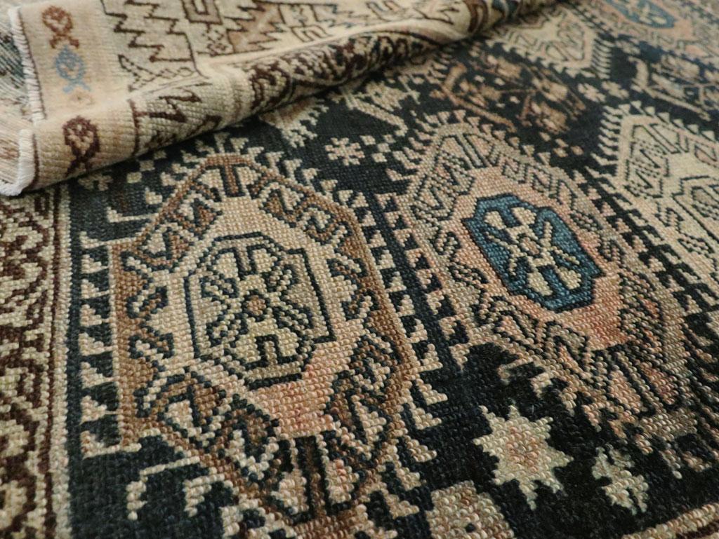 Persischer Malayer-Teppich des frühen 20. Jahrhunderts im Angebot 2