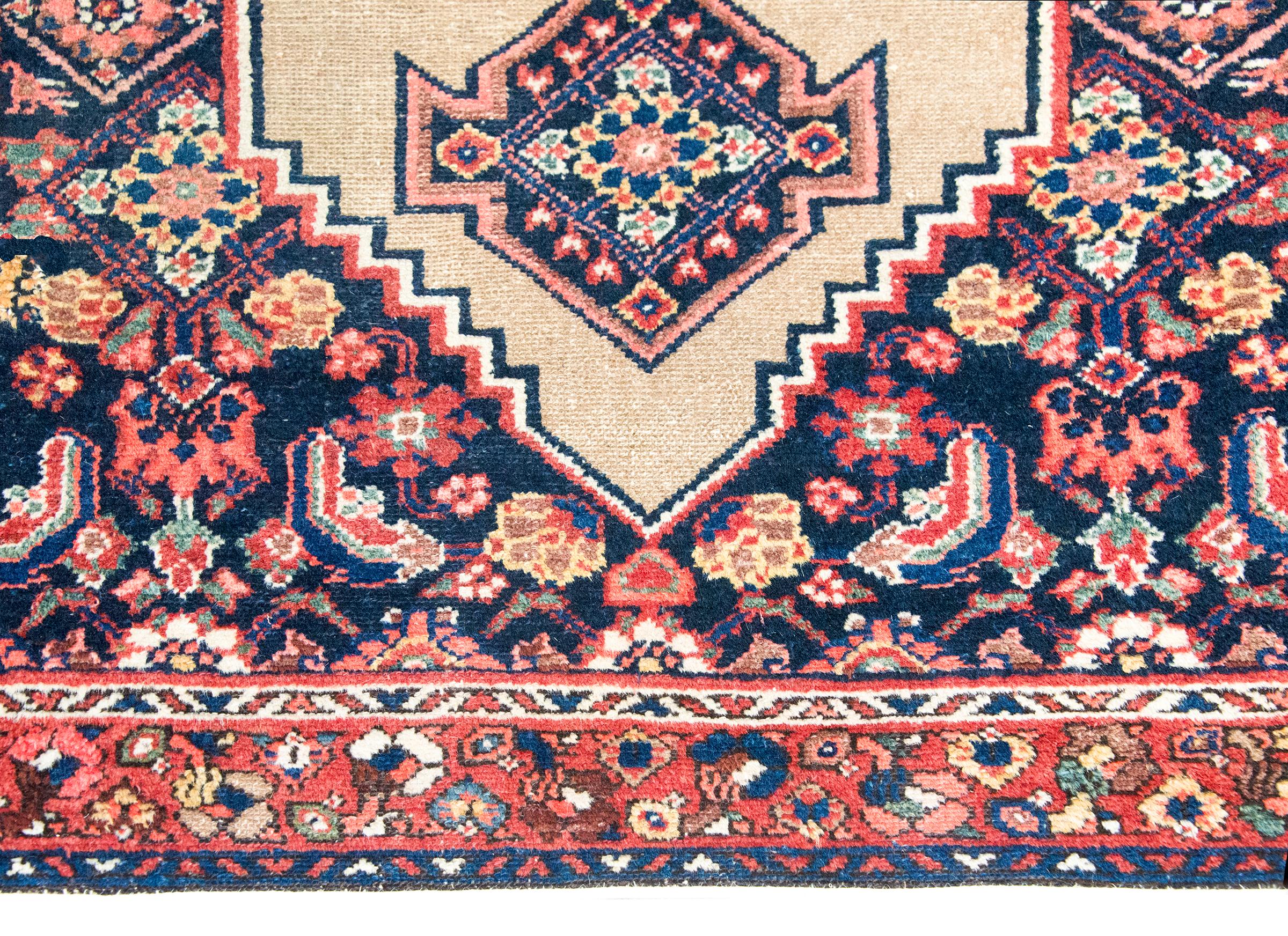 Early 20th Century Persian Malayer Rug For Sale 3