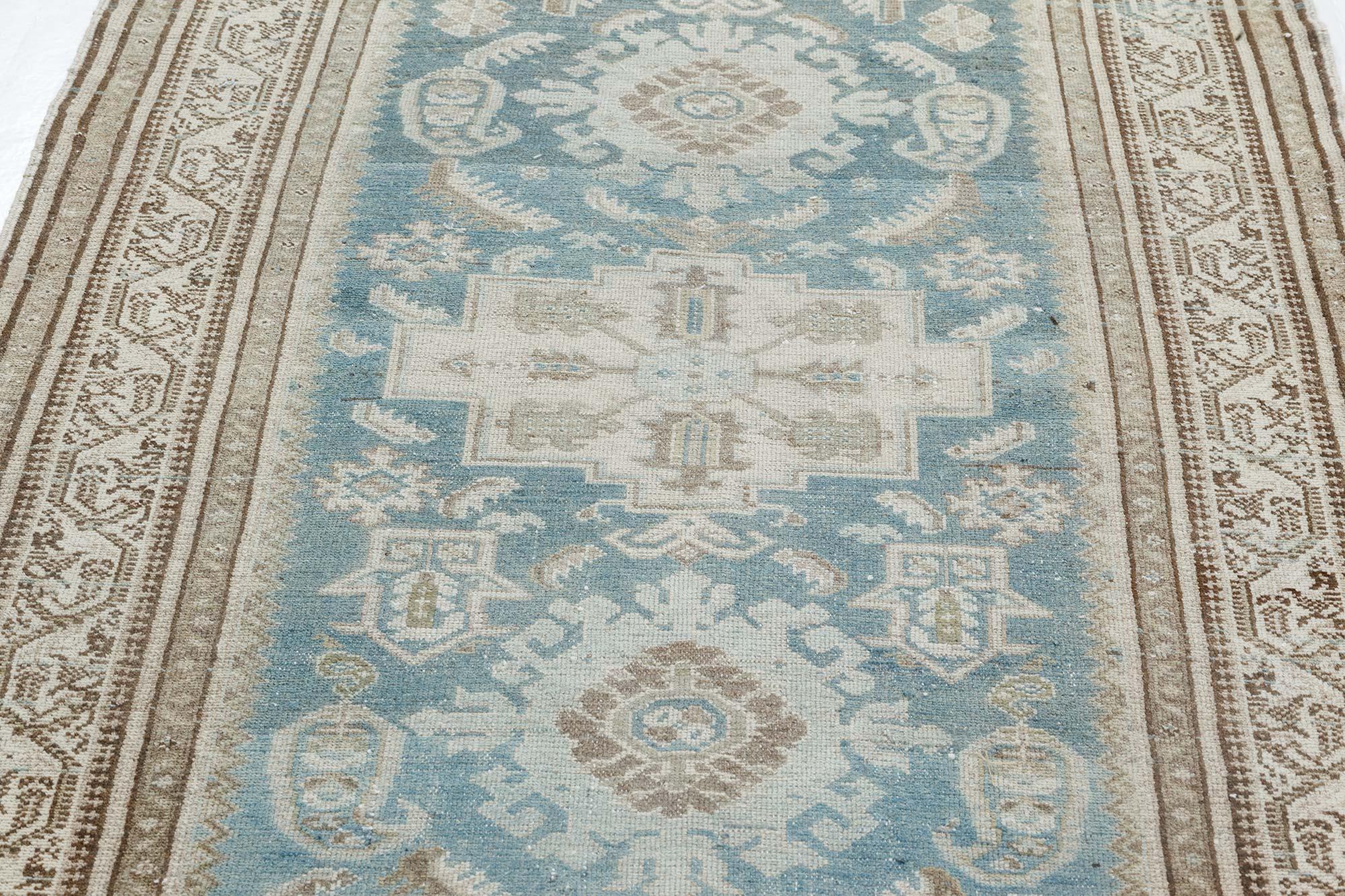 Early 20th Century Persian Malayer Runner In Good Condition For Sale In New York, NY