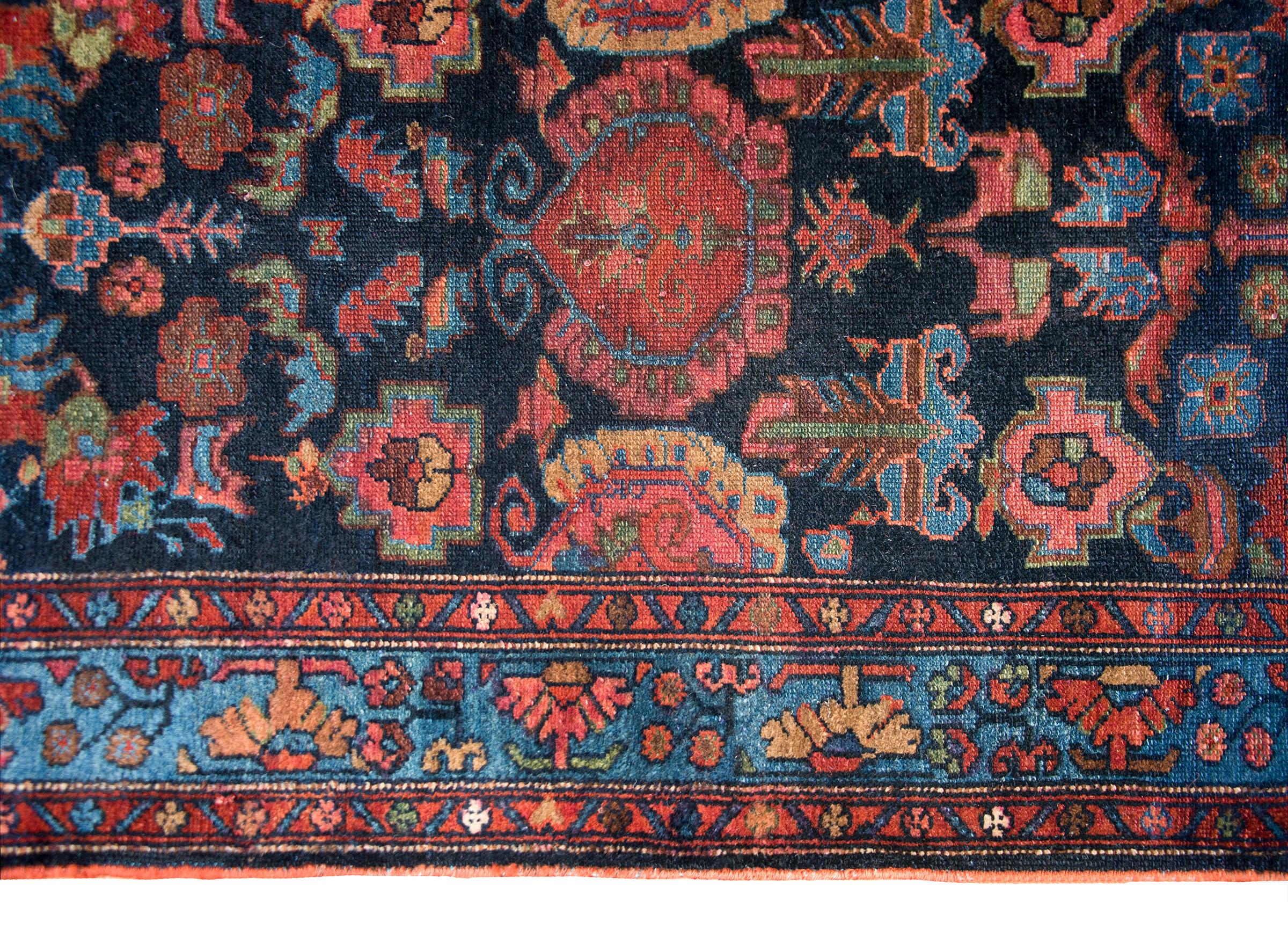 Early 20th Century Persian Malayer Runner In Good Condition For Sale In Chicago, IL