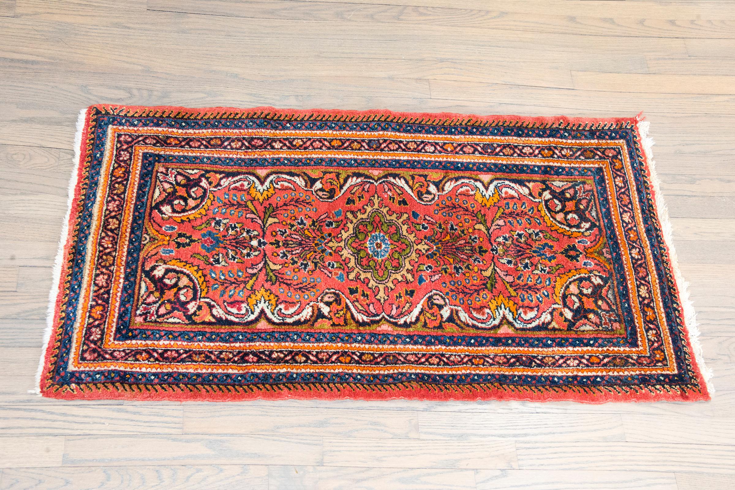 Early 20th Century Persian Mehraban For Sale 9