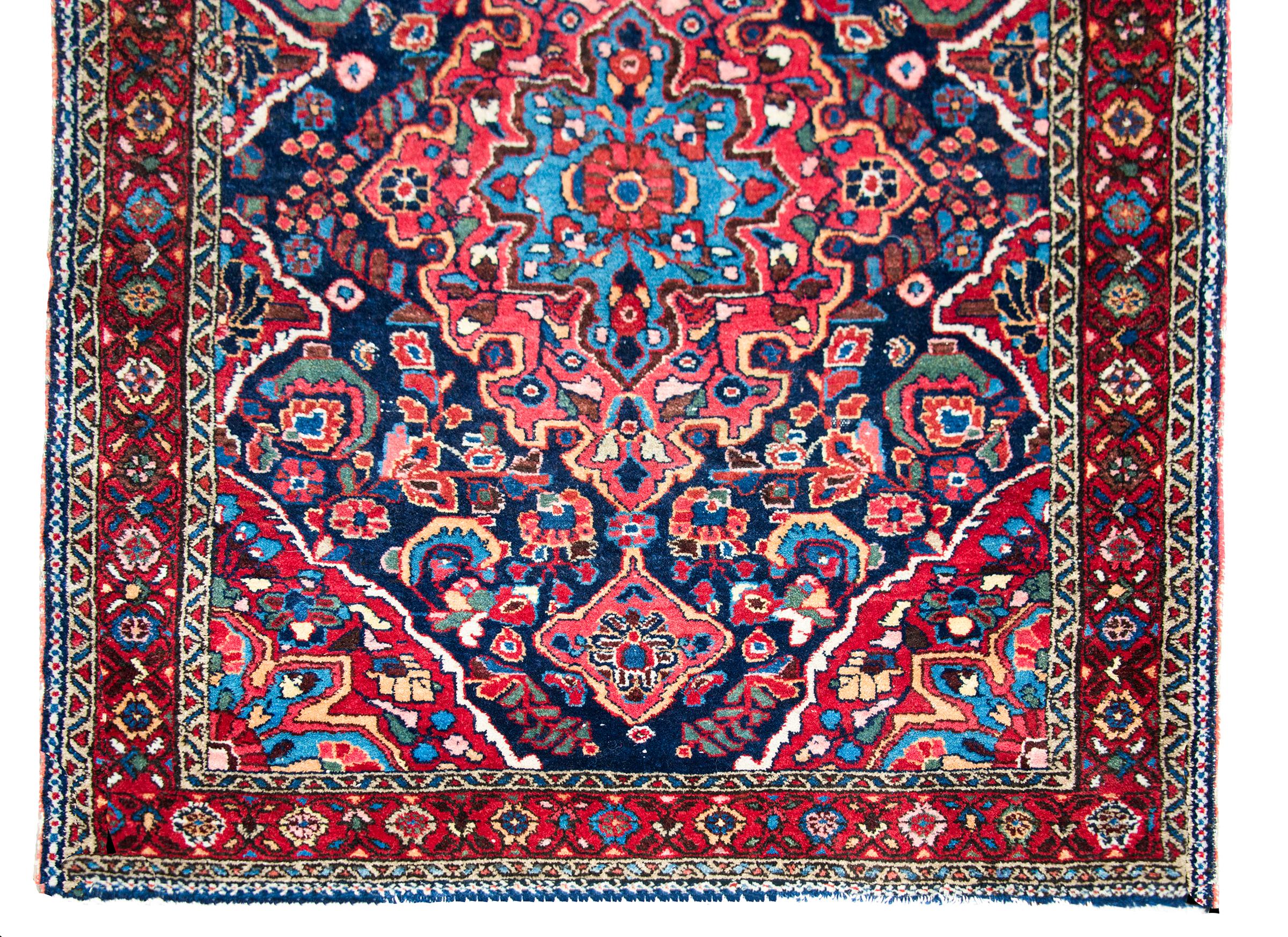 Persischer Mehraban-Teppich des frühen 20. Jahrhunderts im Angebot 2