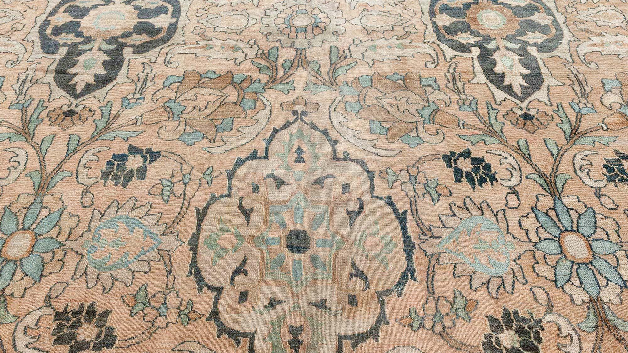 Early 20th Century Persian Meshad Handmade Wool Rug For Sale 2