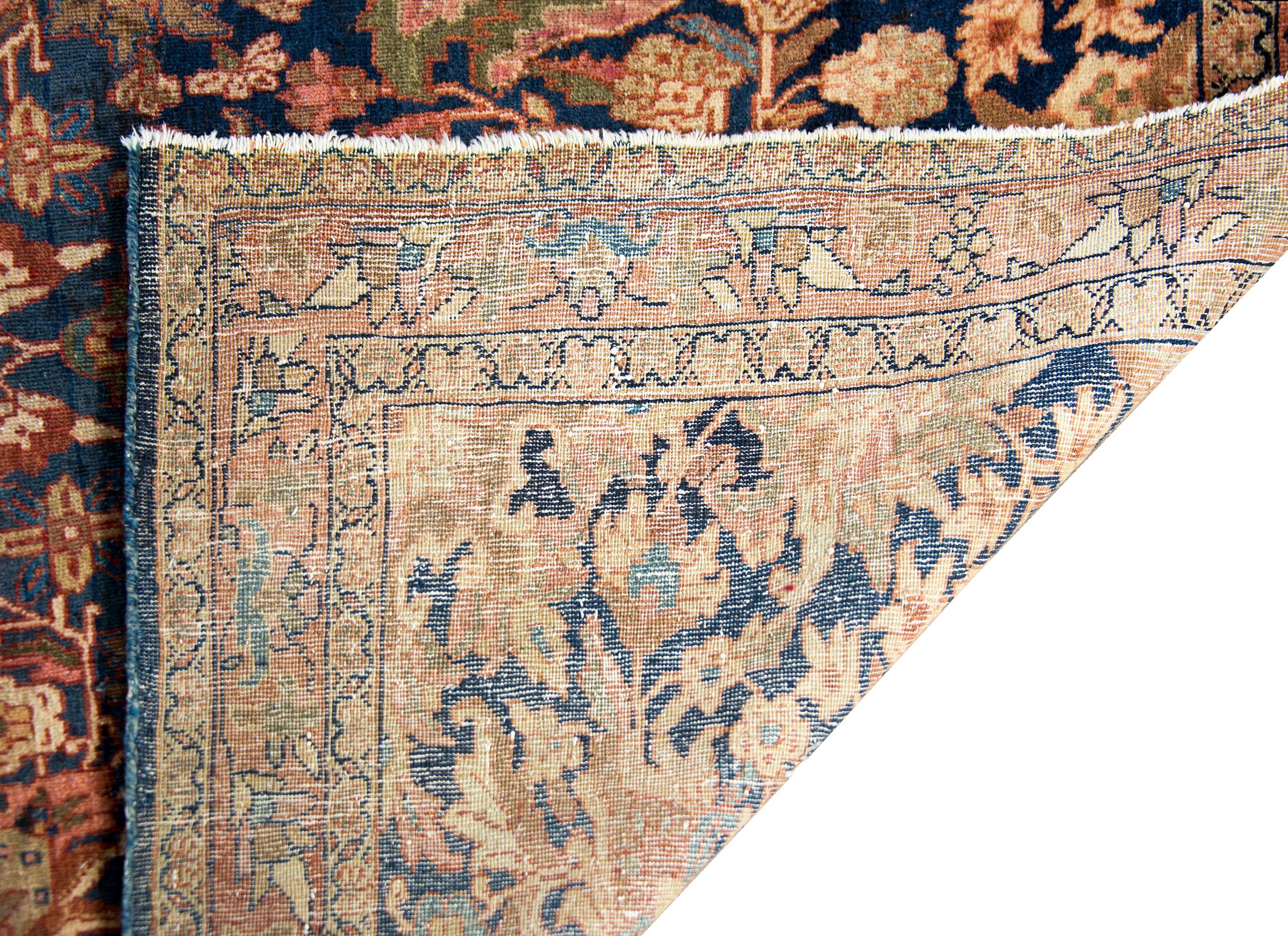 Early 20th Century Persian Meshkabad Rug For Sale 6