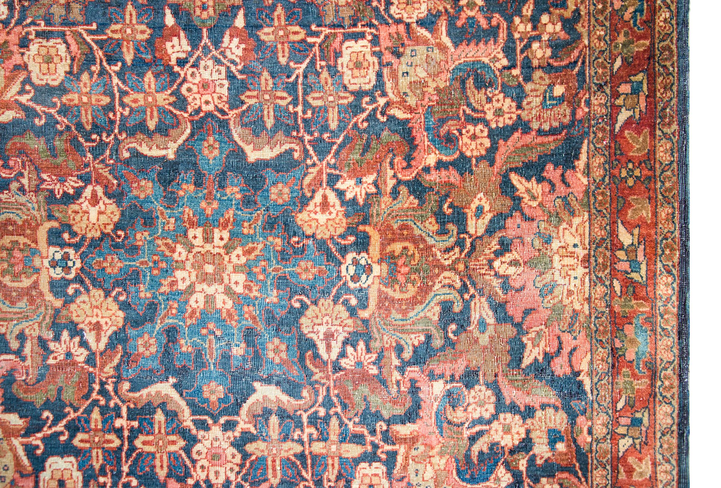 Early 20th Century Persian Meshkabad Rug In Good Condition For Sale In Chicago, IL