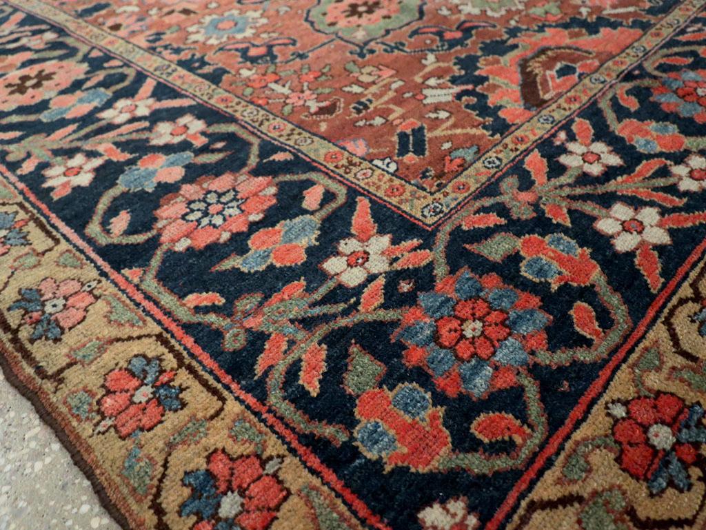 Early 20th Century Persian Northwest Accent Rug siglo XX en venta