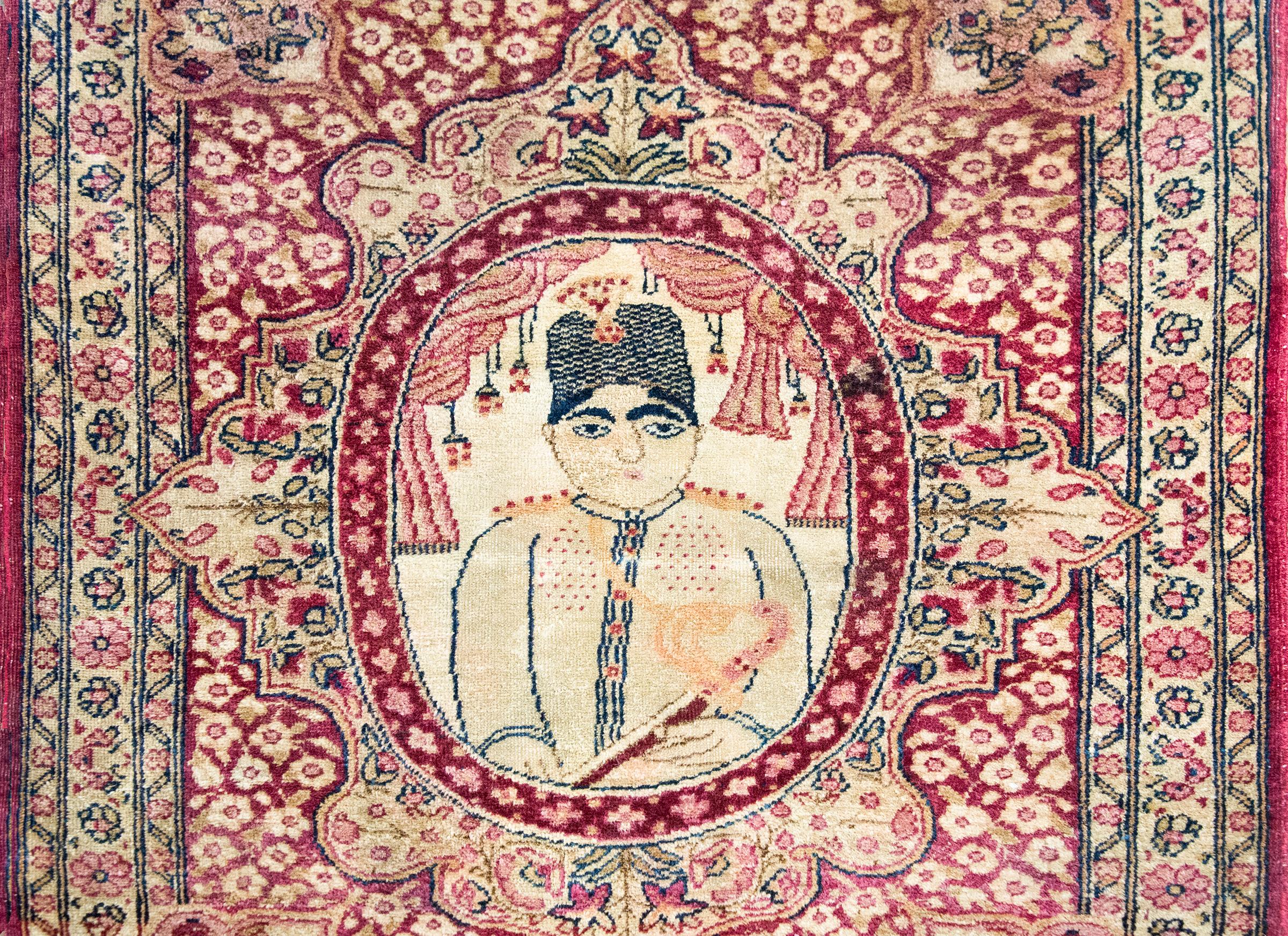 Early 20th Century Persian Pictorial Lavar Kirman Rug For Sale 4