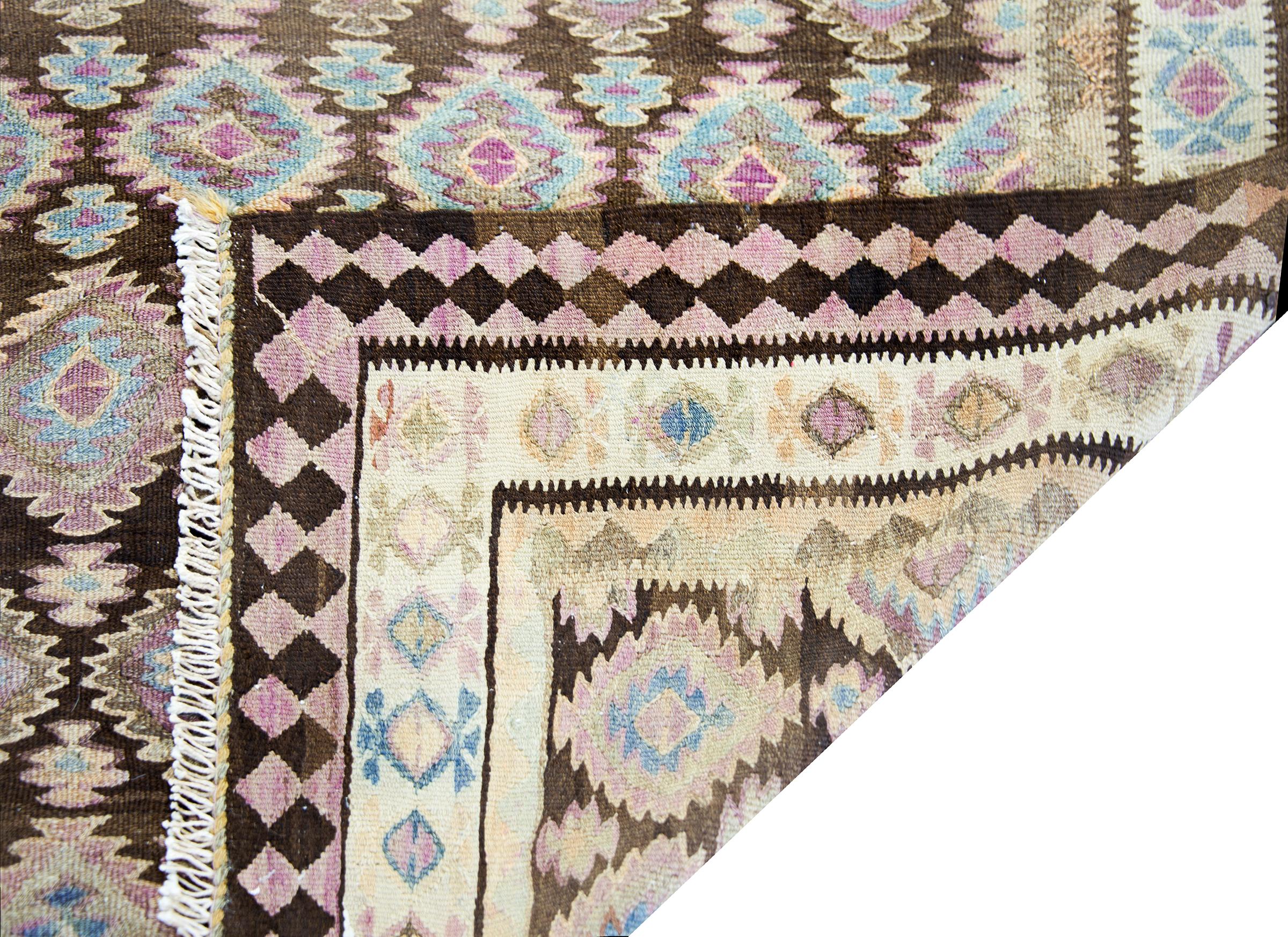 Early 20th Century Persian Qazvin Kilim For Sale 7