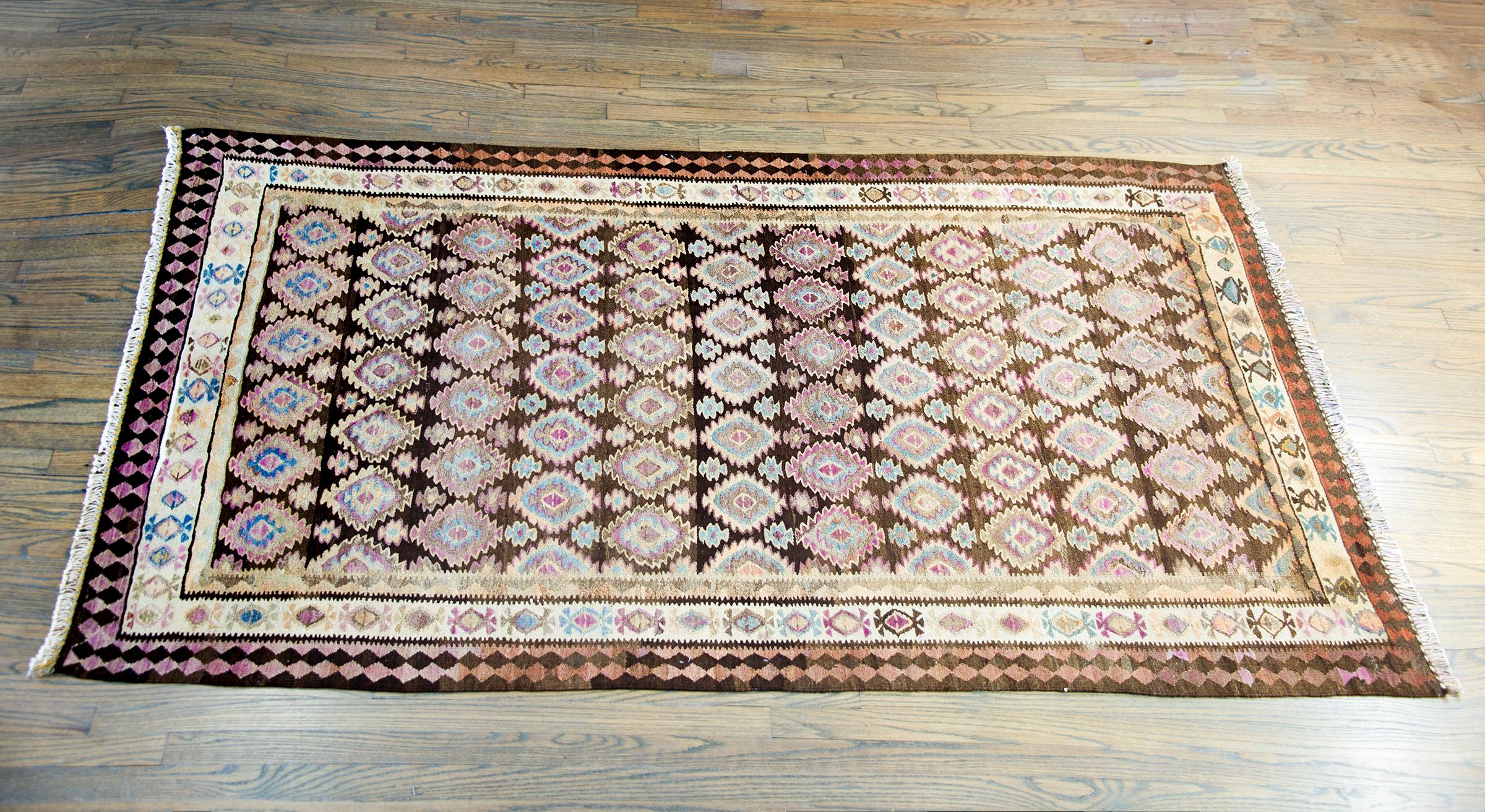 Early 20th Century Persian Qazvin Kilim For Sale 8