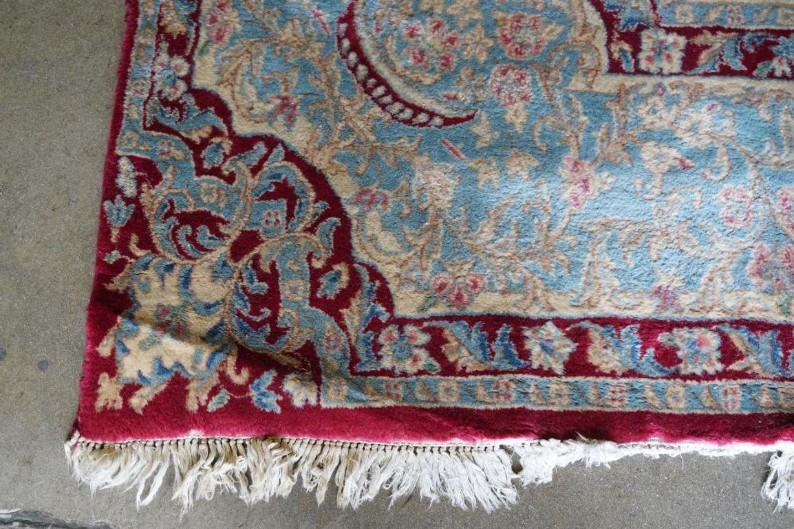 Tapis persan du début du 20e siècle avec motifs traditionnels en vente 3