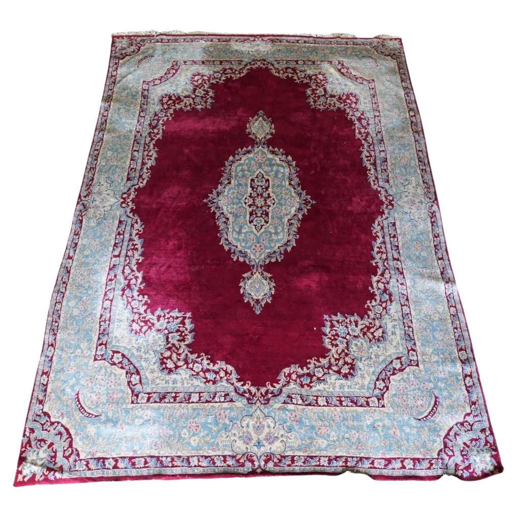 Early 20th Century Persian Rug w/ Traditional Motifs For Sale