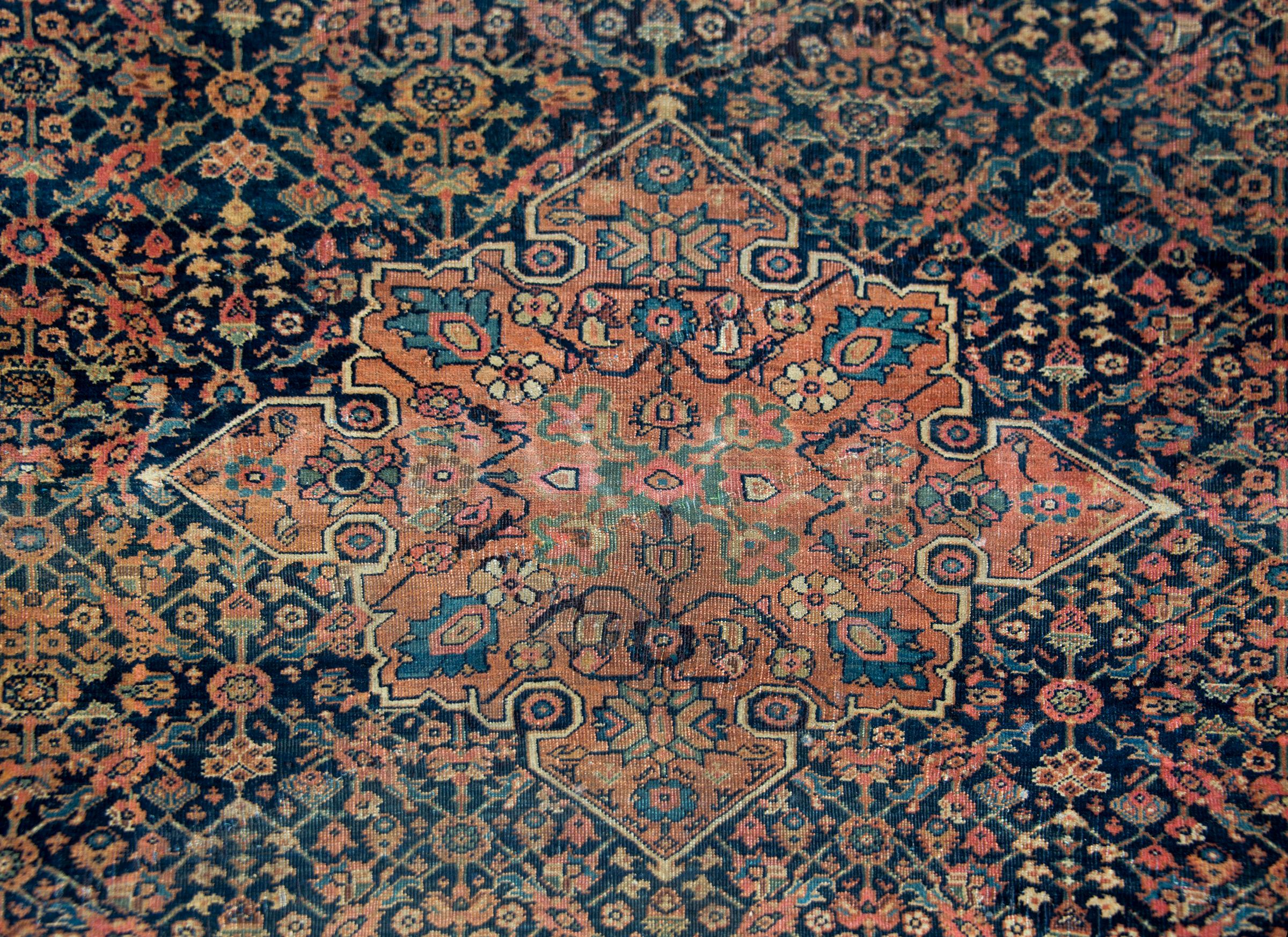 Early 20th Century Persian Sarouk Farahan For Sale 5