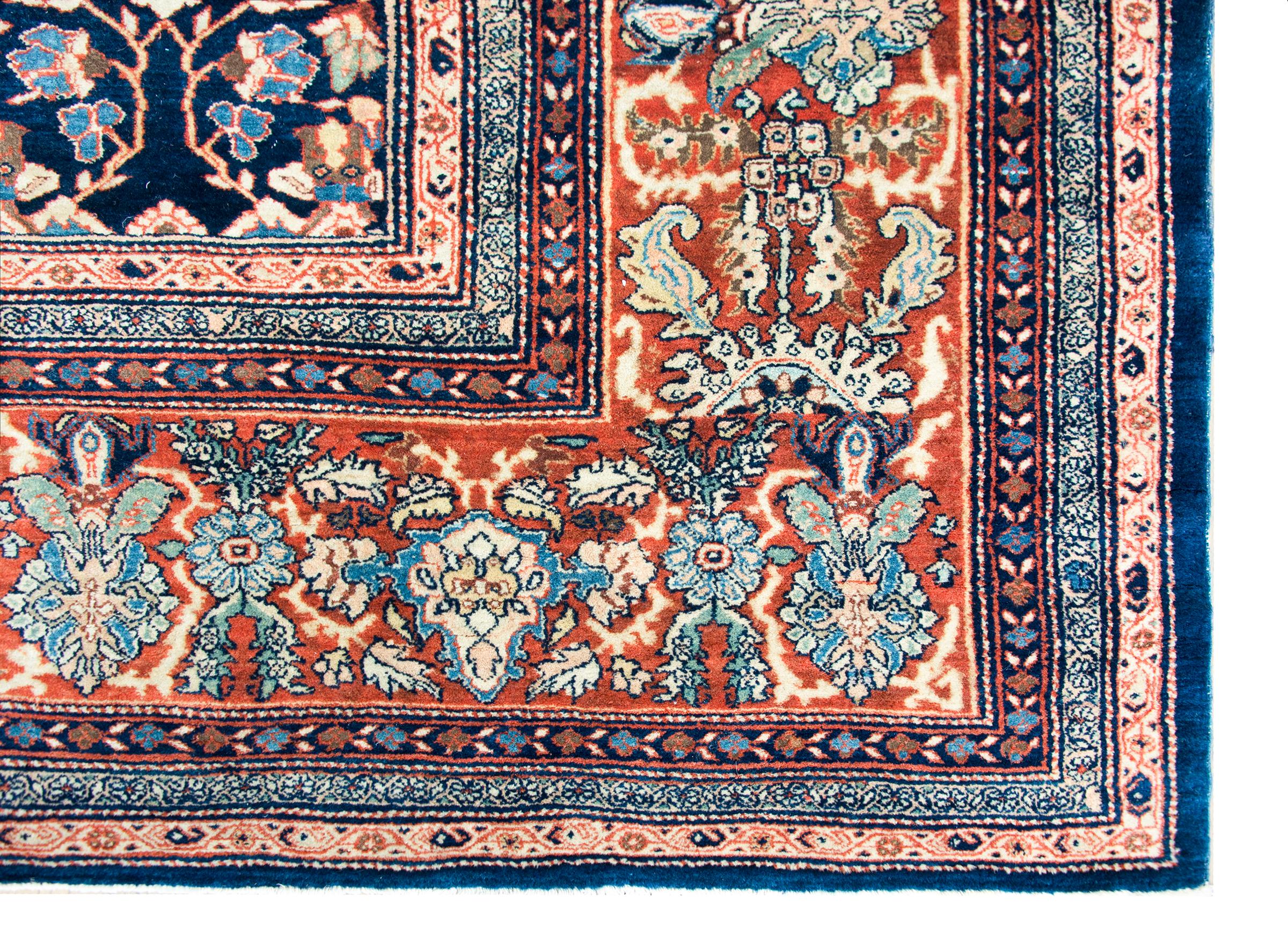 Early 20th Century Persian Sarouk Farahan Rug For Sale 8