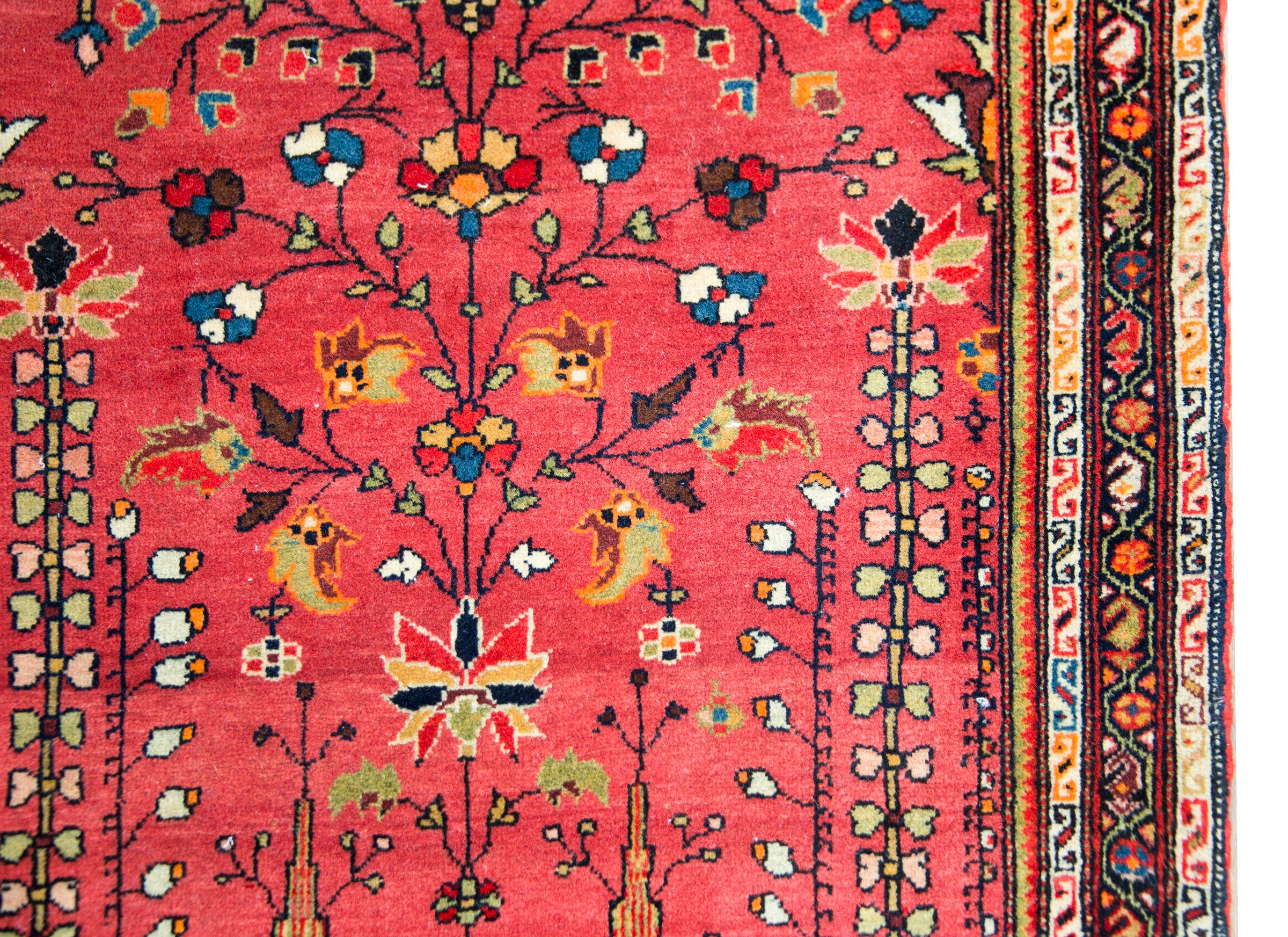 Persischer Sarouk Farahan-Teppich des frühen 20. Jahrhunderts im Zustand „Gut“ im Angebot in Chicago, IL