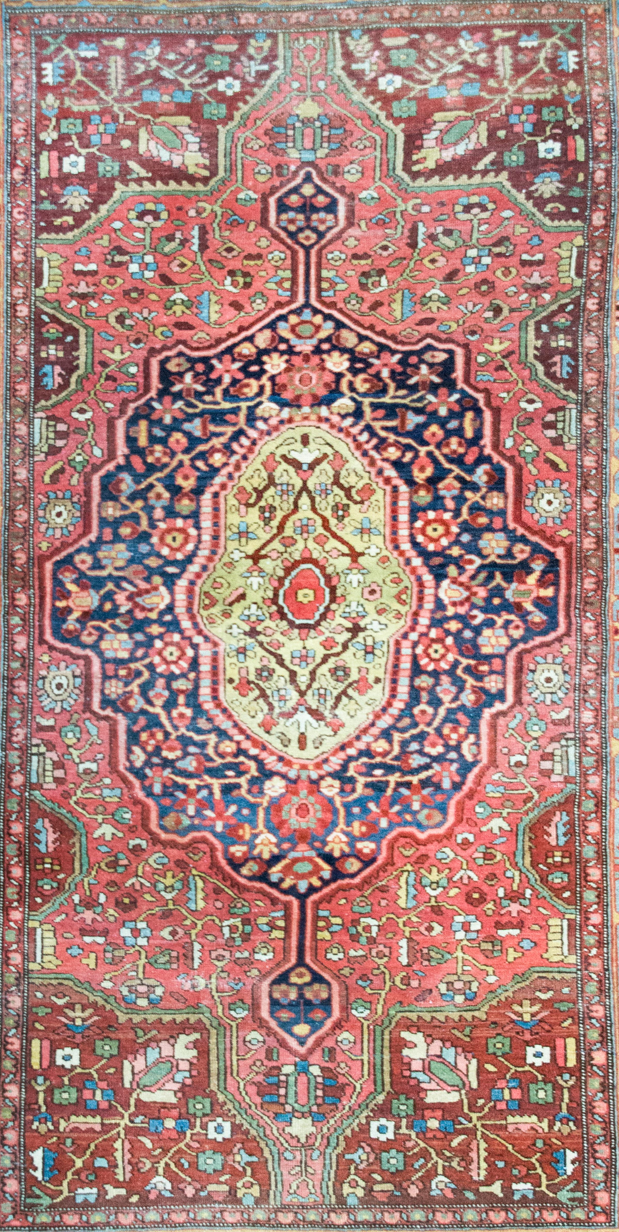 Tappeto persiano Sarouk Farahan dei primi del Novecento in vendita 1
