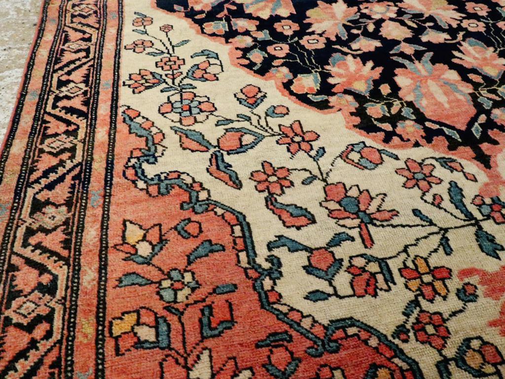 Persischer Sarouk Farahan-Überwurfteppich des frühen 20. Jahrhunderts (Handgeknüpft) im Angebot
