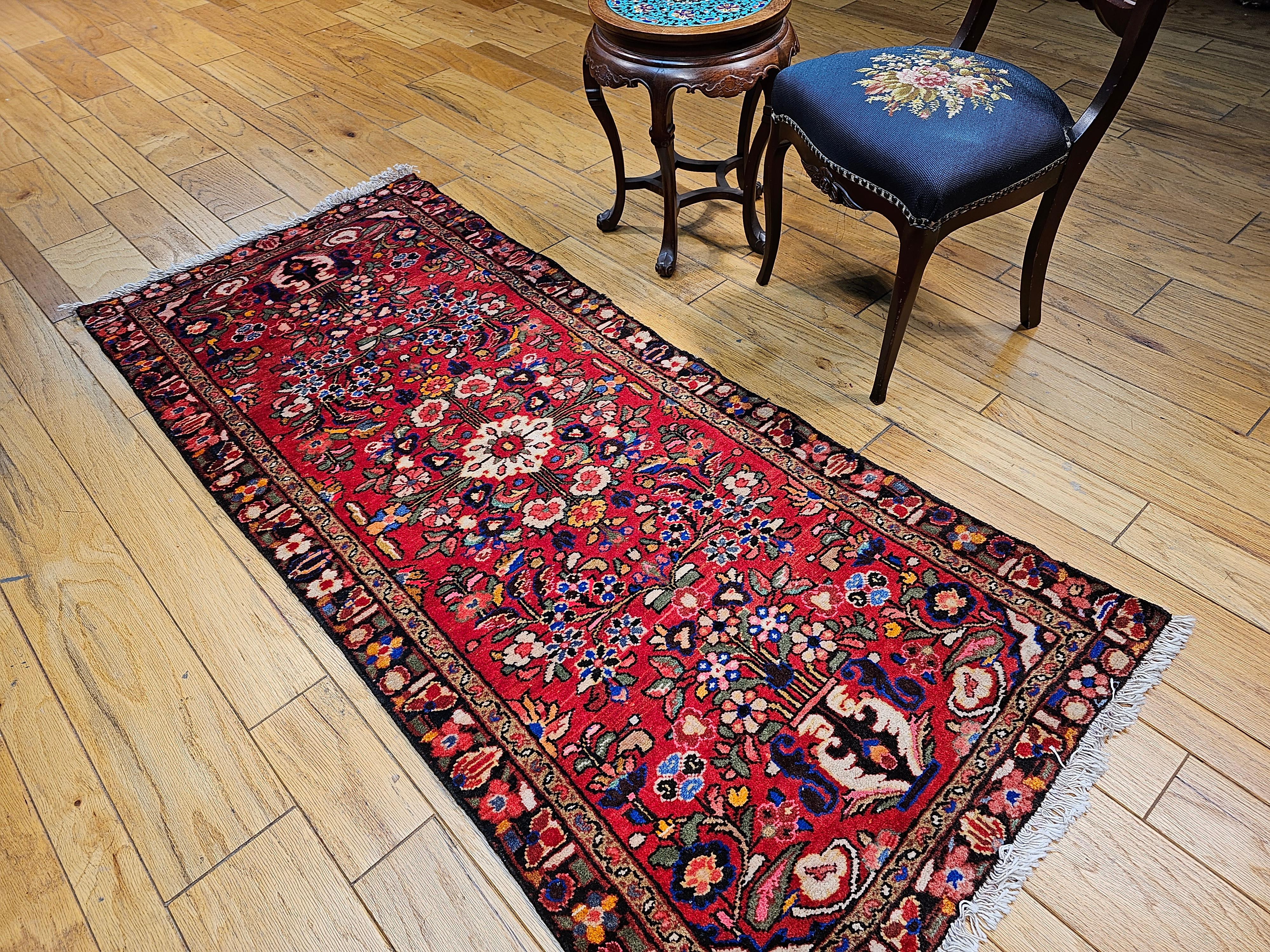 Persischer Sarouk- Lilien-Teppich aus dem frühen 20. Jahrhundert im Angebot 9