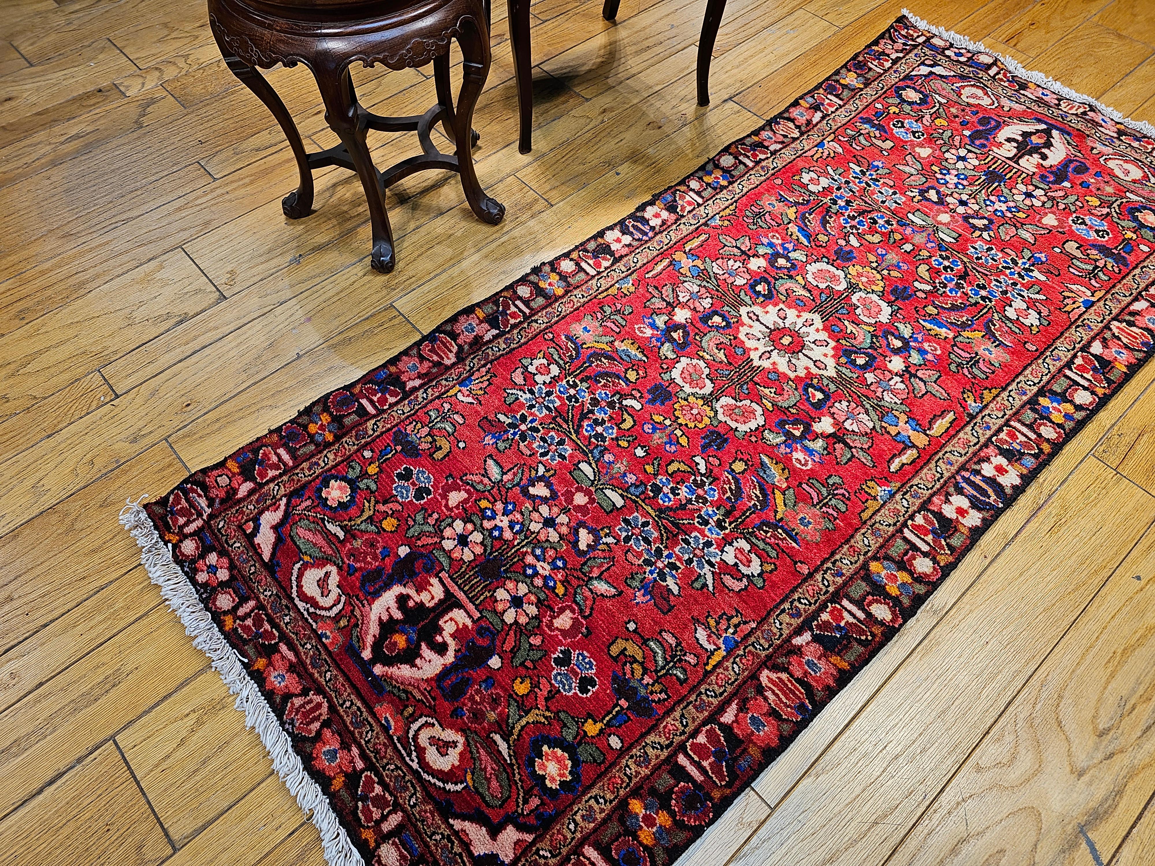 Persischer Sarouk- Lilien-Teppich aus dem frühen 20. Jahrhundert im Angebot 13