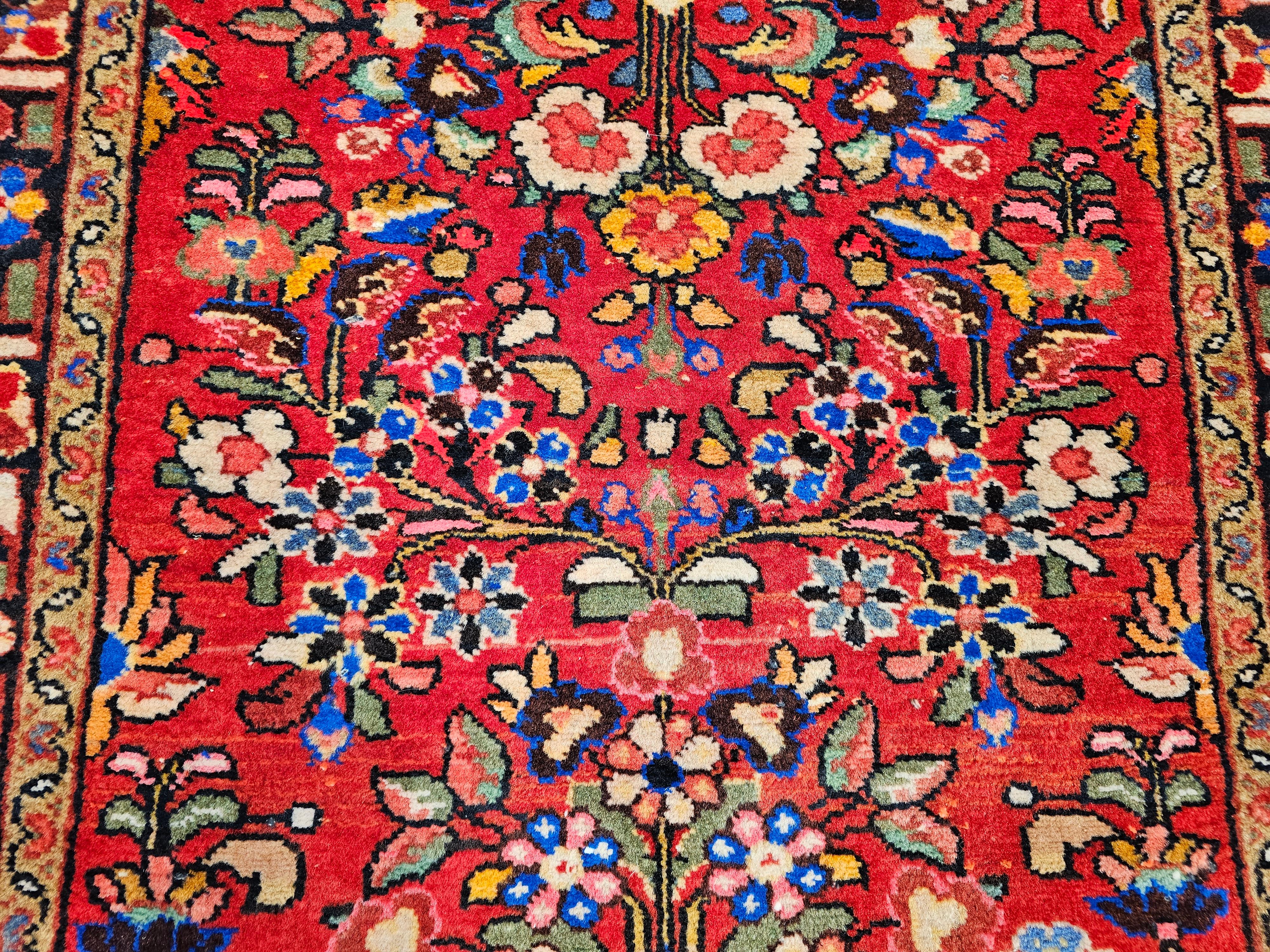 Persischer Sarouk- Lilien-Teppich aus dem frühen 20. Jahrhundert im Angebot 3
