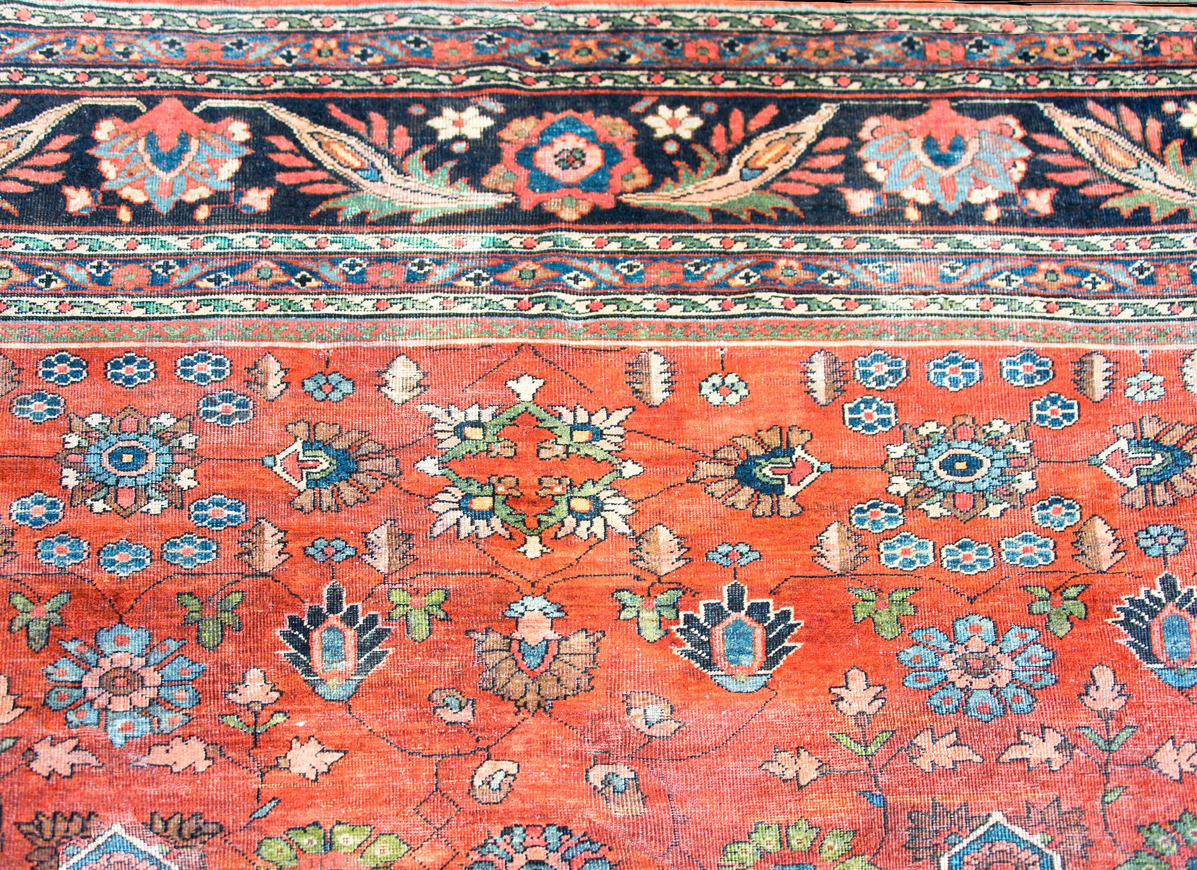 Early 20th Century Persian Sarouk Mahal Rug For Sale 4