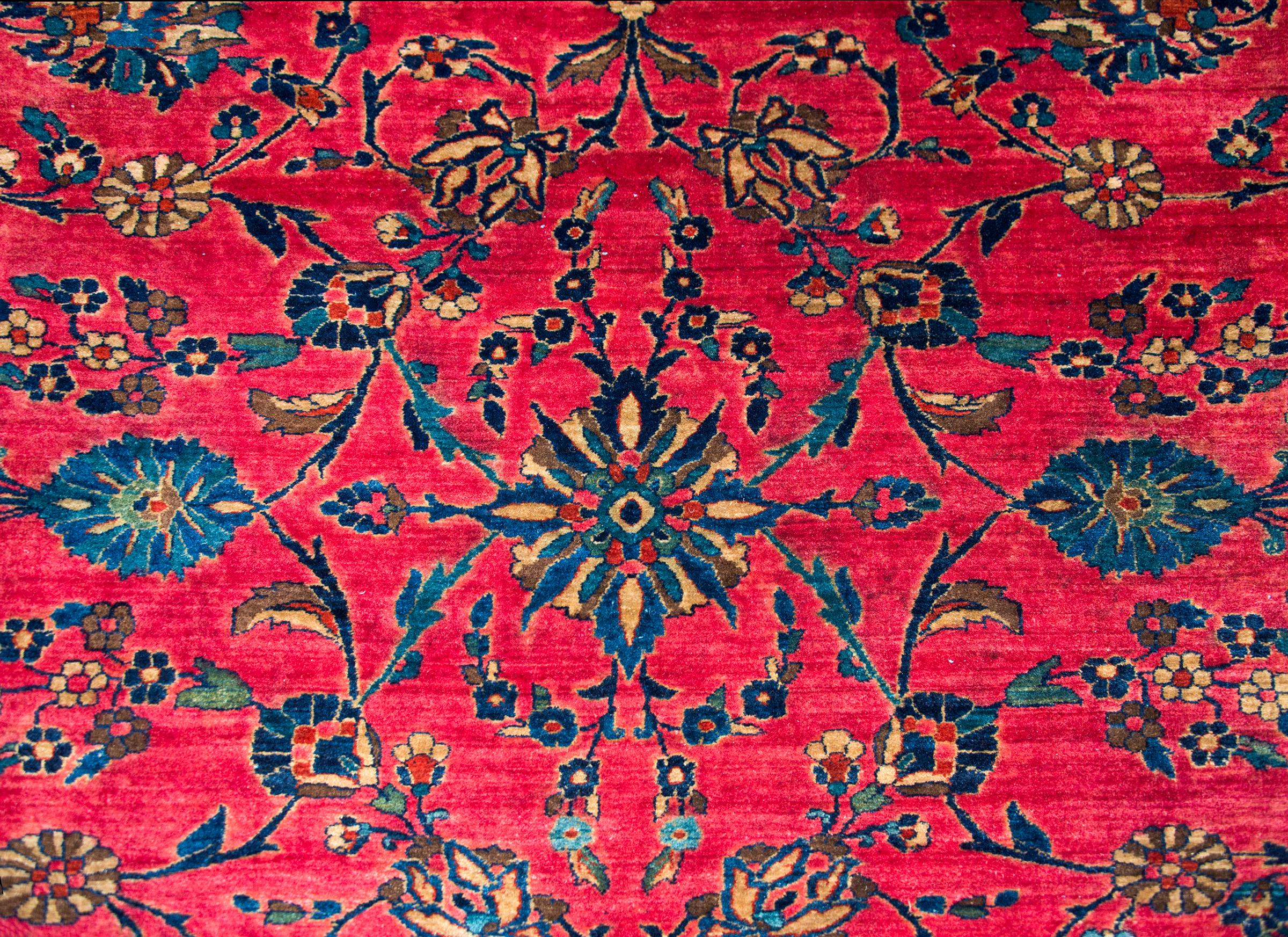 Early 20th Century Persian Sarouk Mahal Rug For Sale 4
