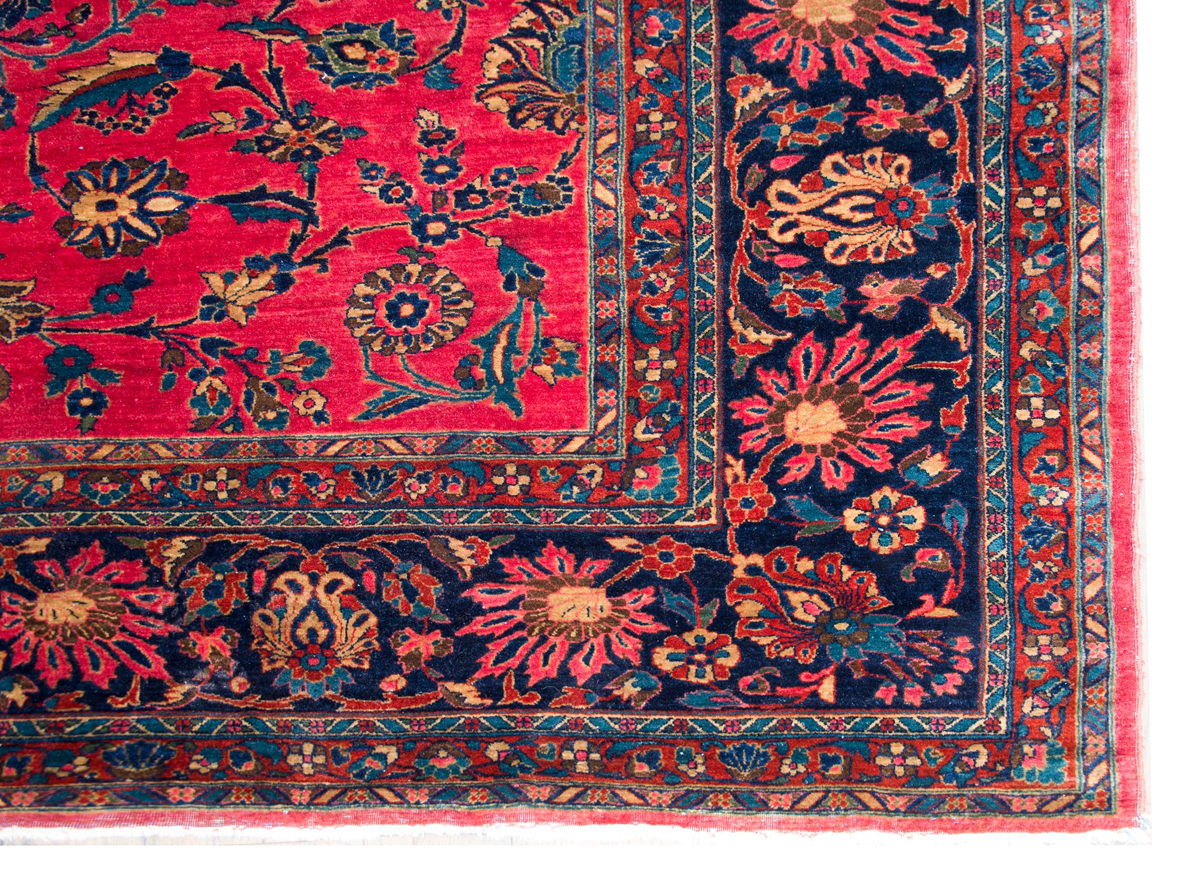 Early 20th Century Persian Sarouk Mahal Rug For Sale 7