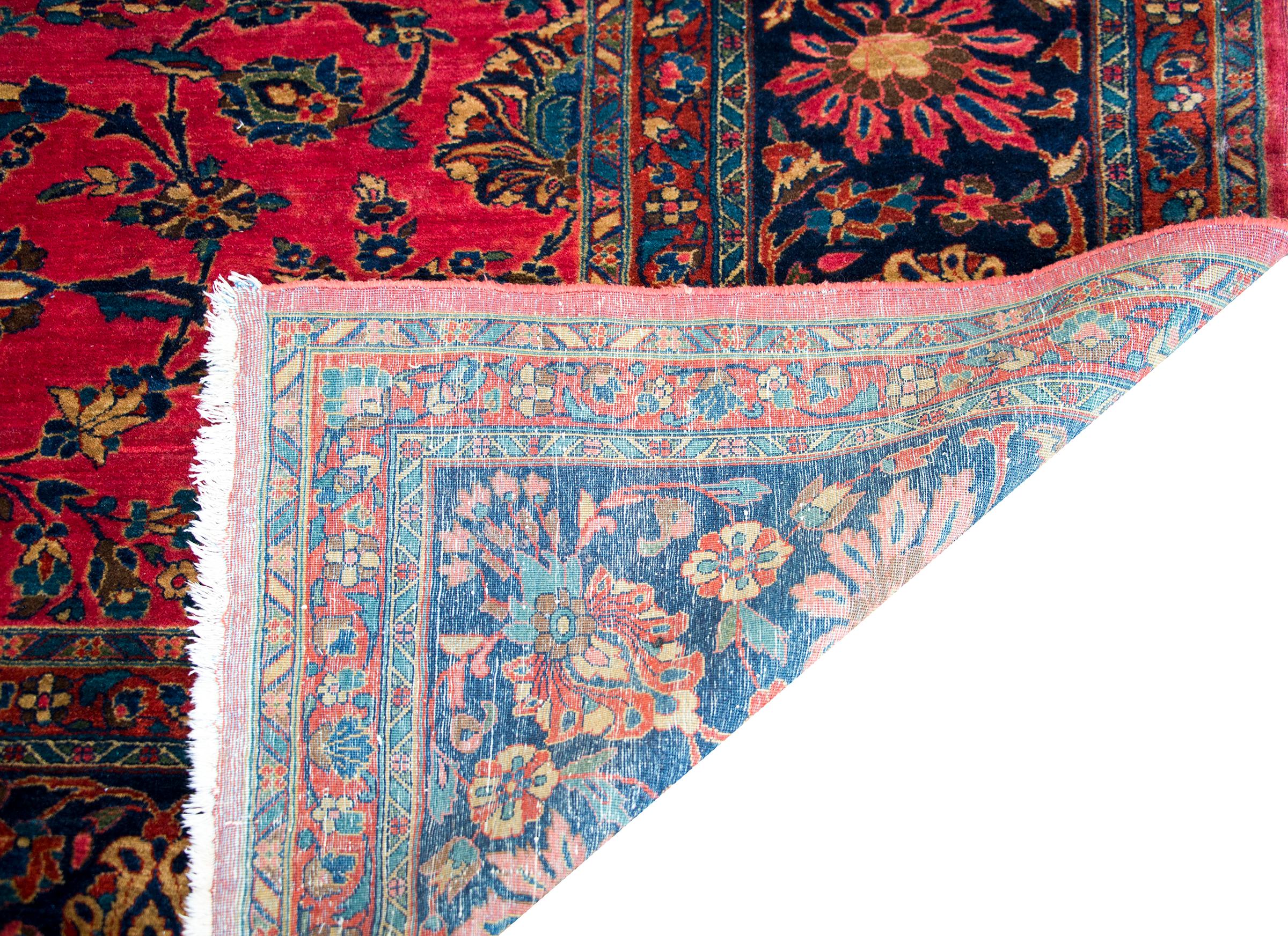 Early 20th Century Persian Sarouk Mahal Rug For Sale 8