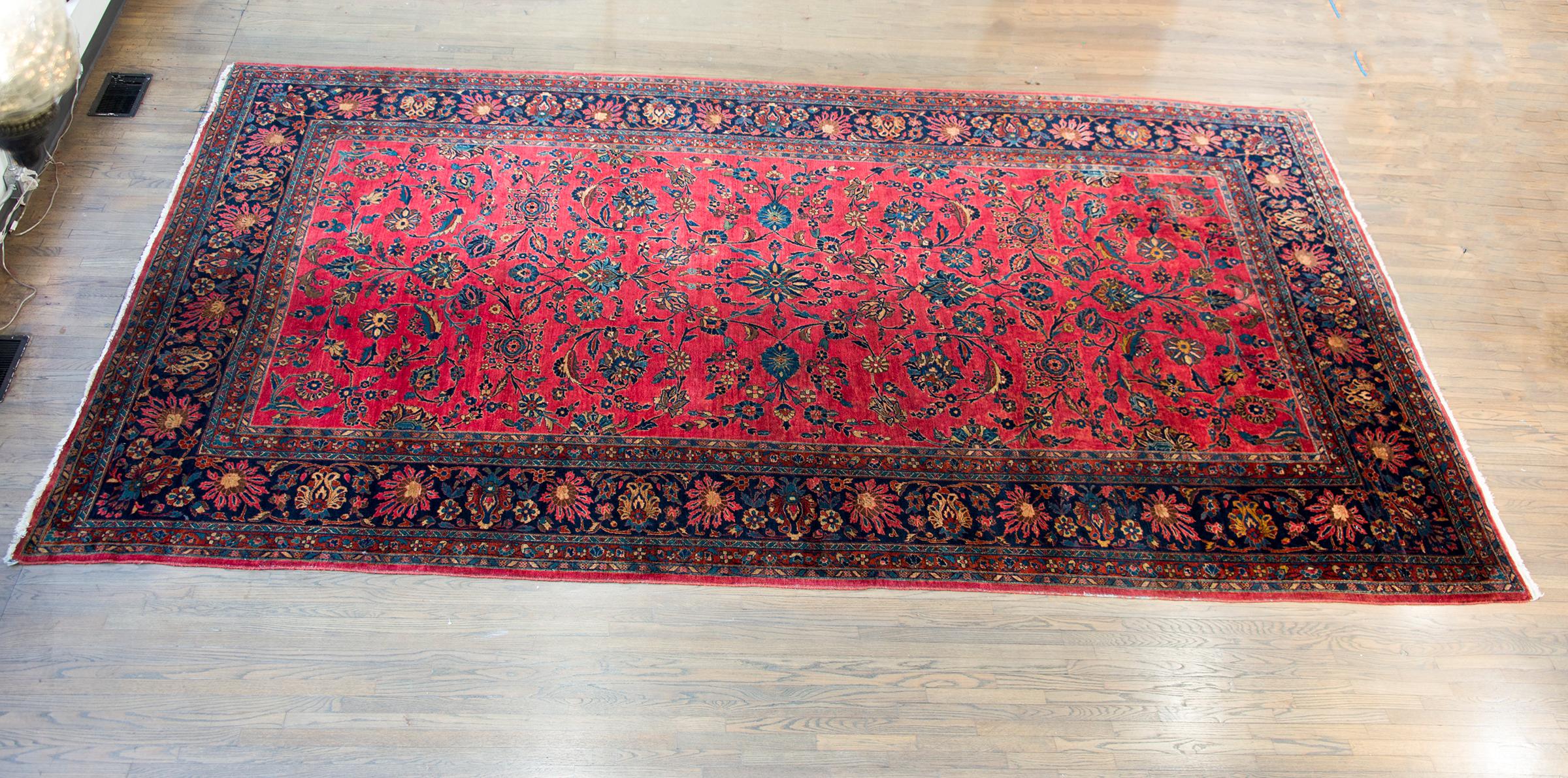 Early 20th Century Persian Sarouk Mahal Rug For Sale 9