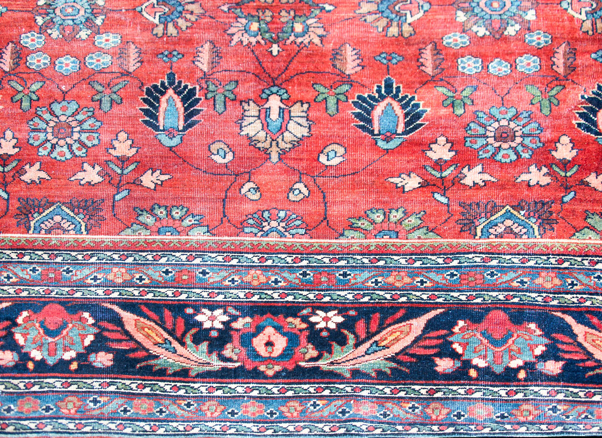 Early 20th Century Persian Sarouk Mahal Rug For Sale 2