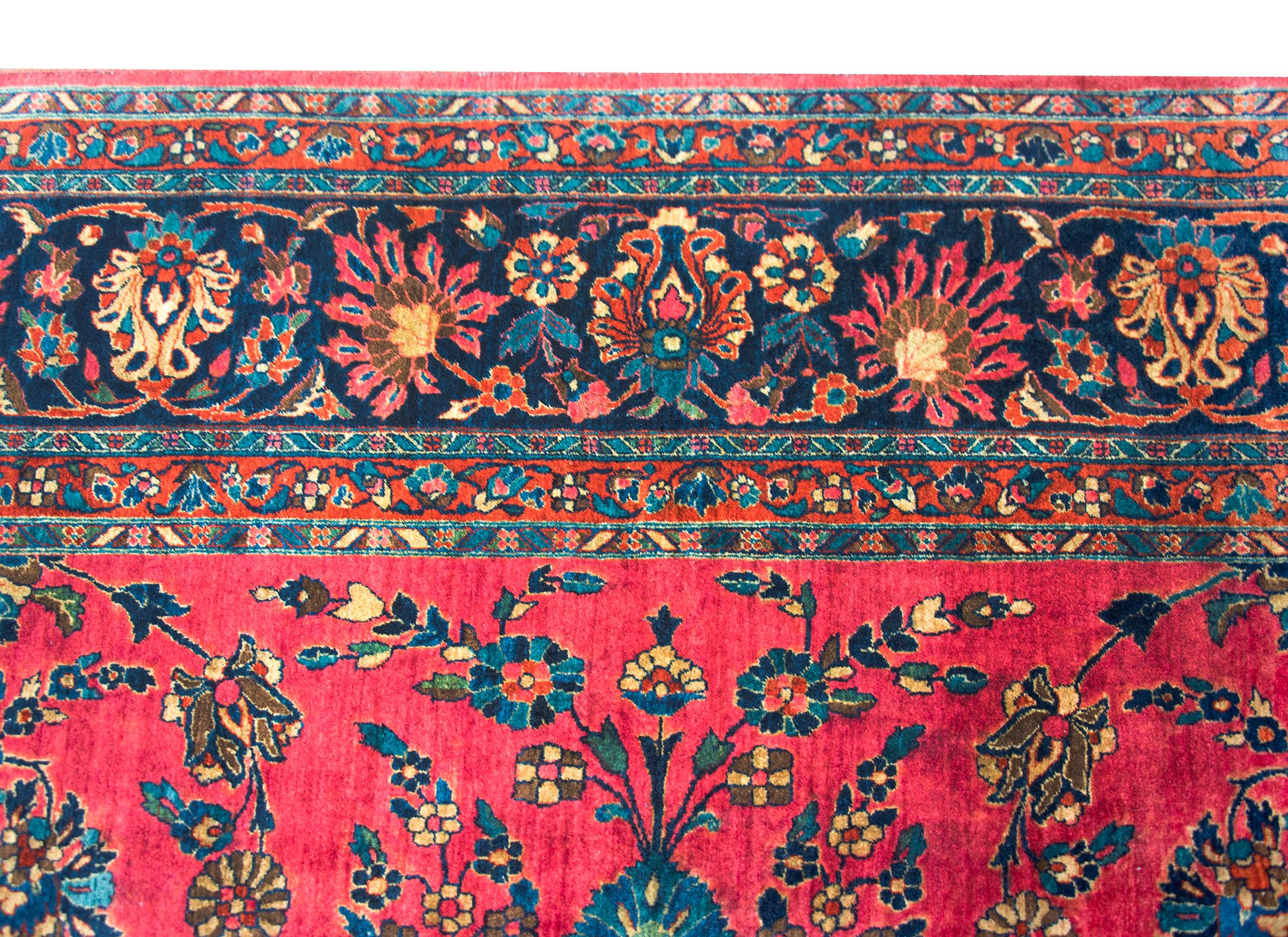 Early 20th Century Persian Sarouk Mahal Rug For Sale 2