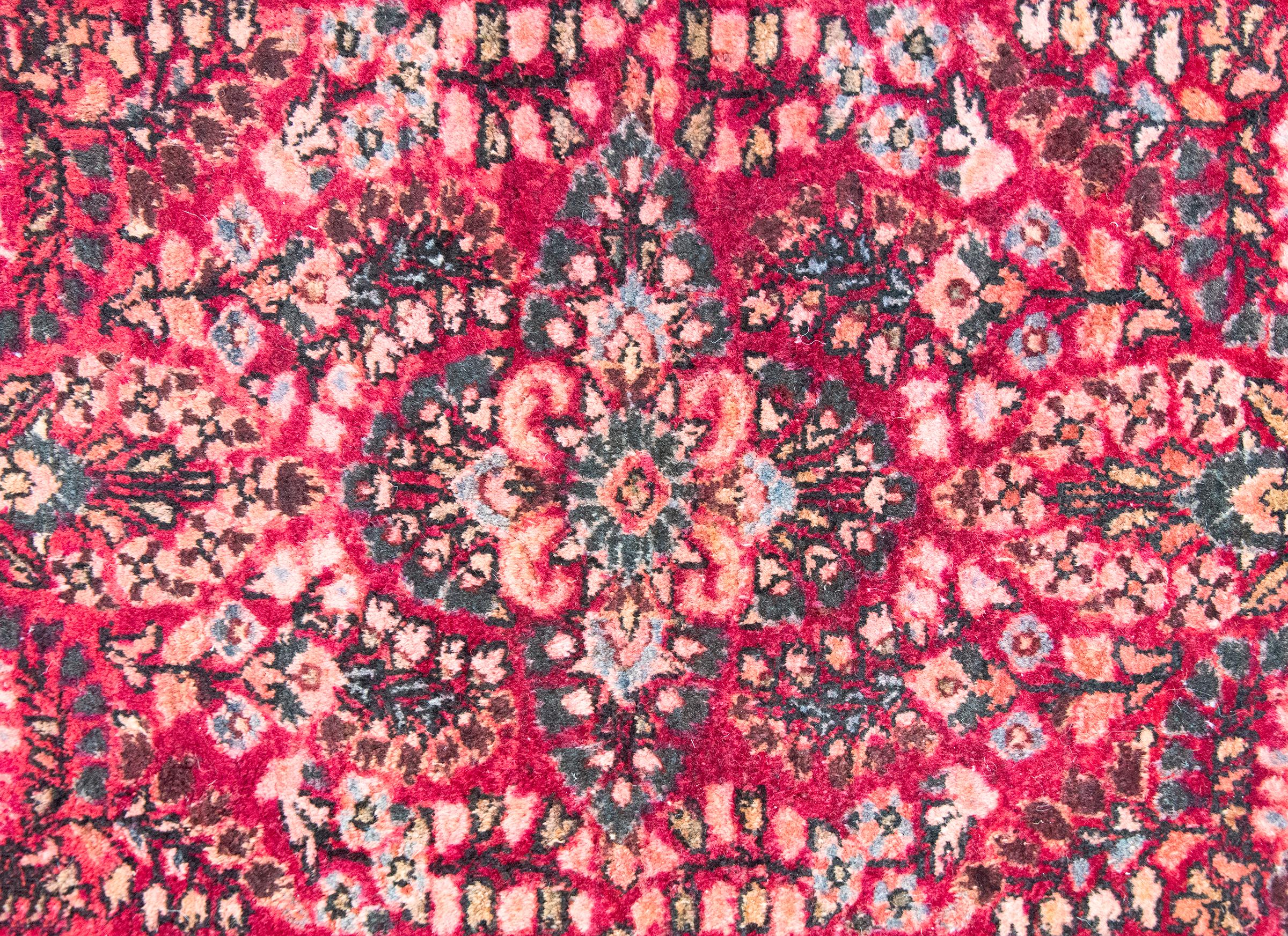 Alfombra persa sarouk de principios del siglo XX en venta 4