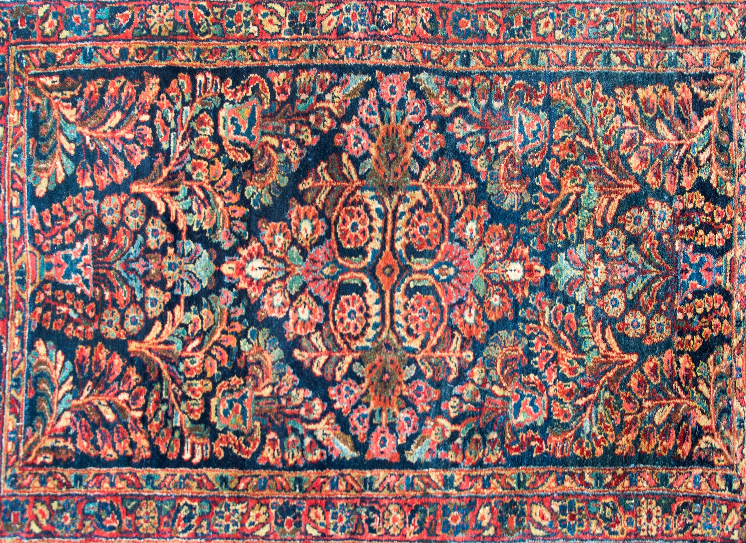 Sarouk Farahan Early 20th Century Persian Sarouk Rug For Sale