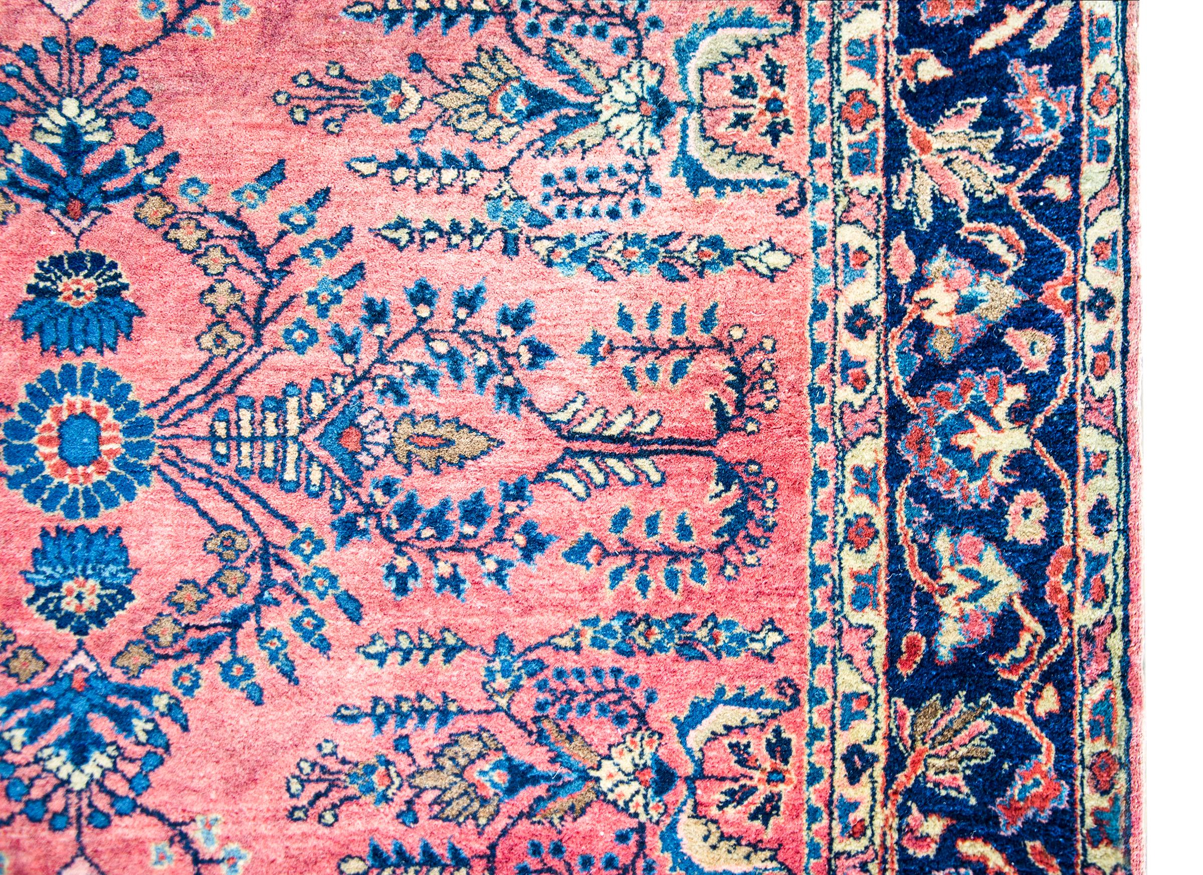 Hand-Knotted Early 20th Century Persian Sarouk Rug For Sale