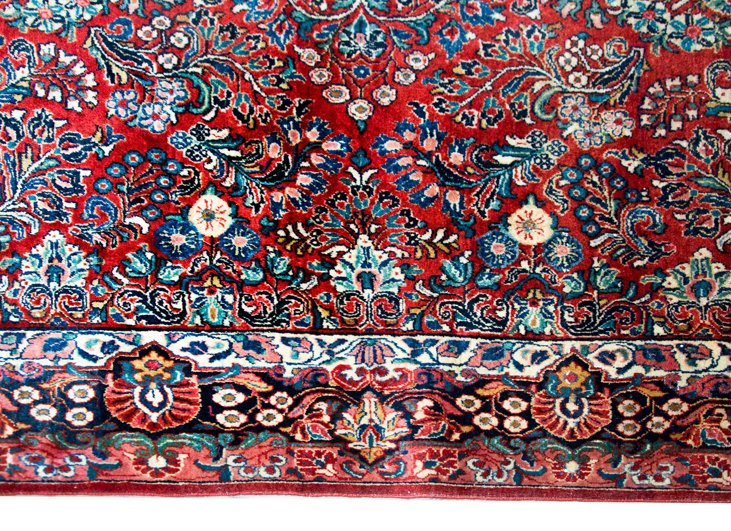 Hand-Knotted Early 20th Century Persian Sarouk Rug For Sale